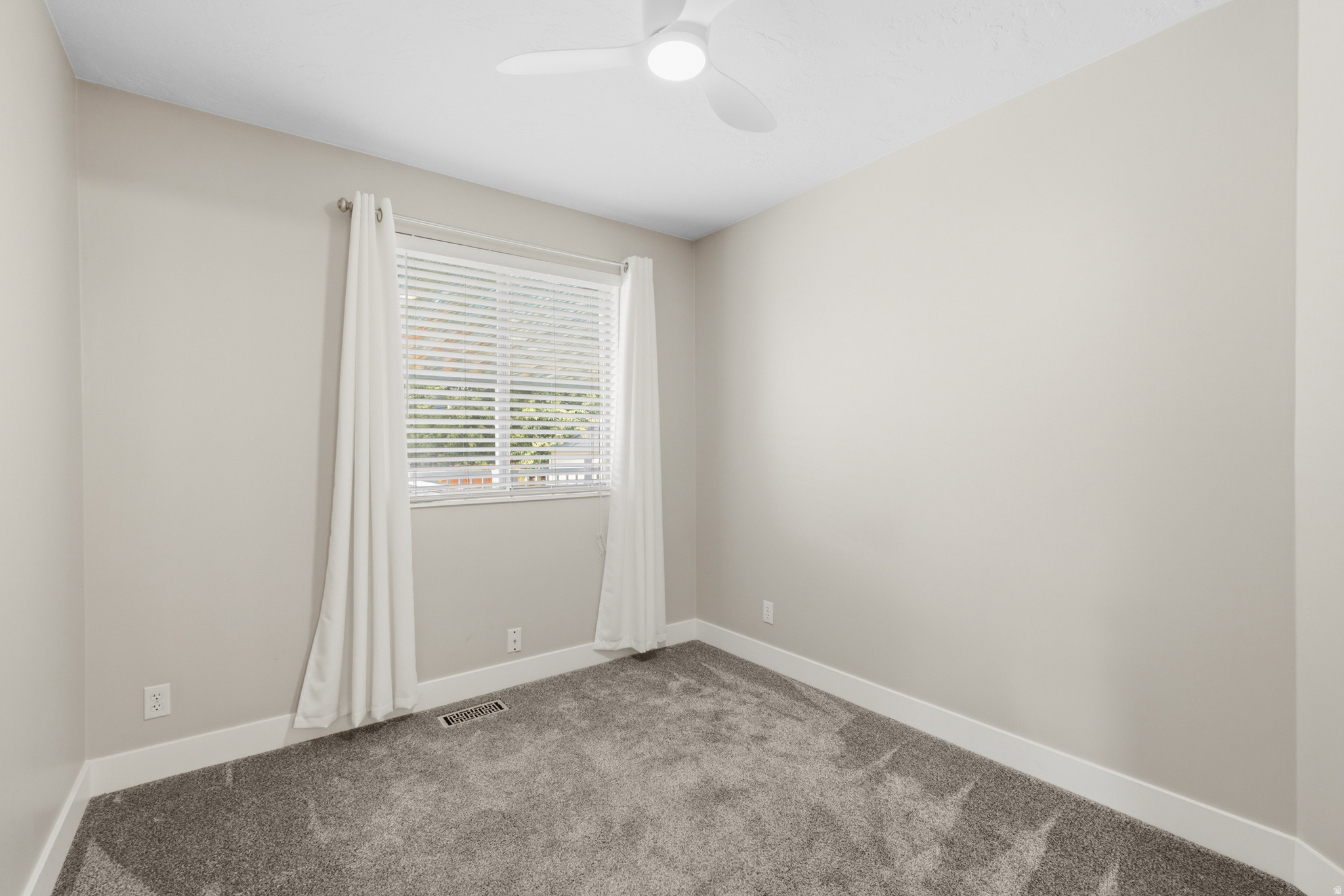 HOMES AT CROSSPOINTE - Residential