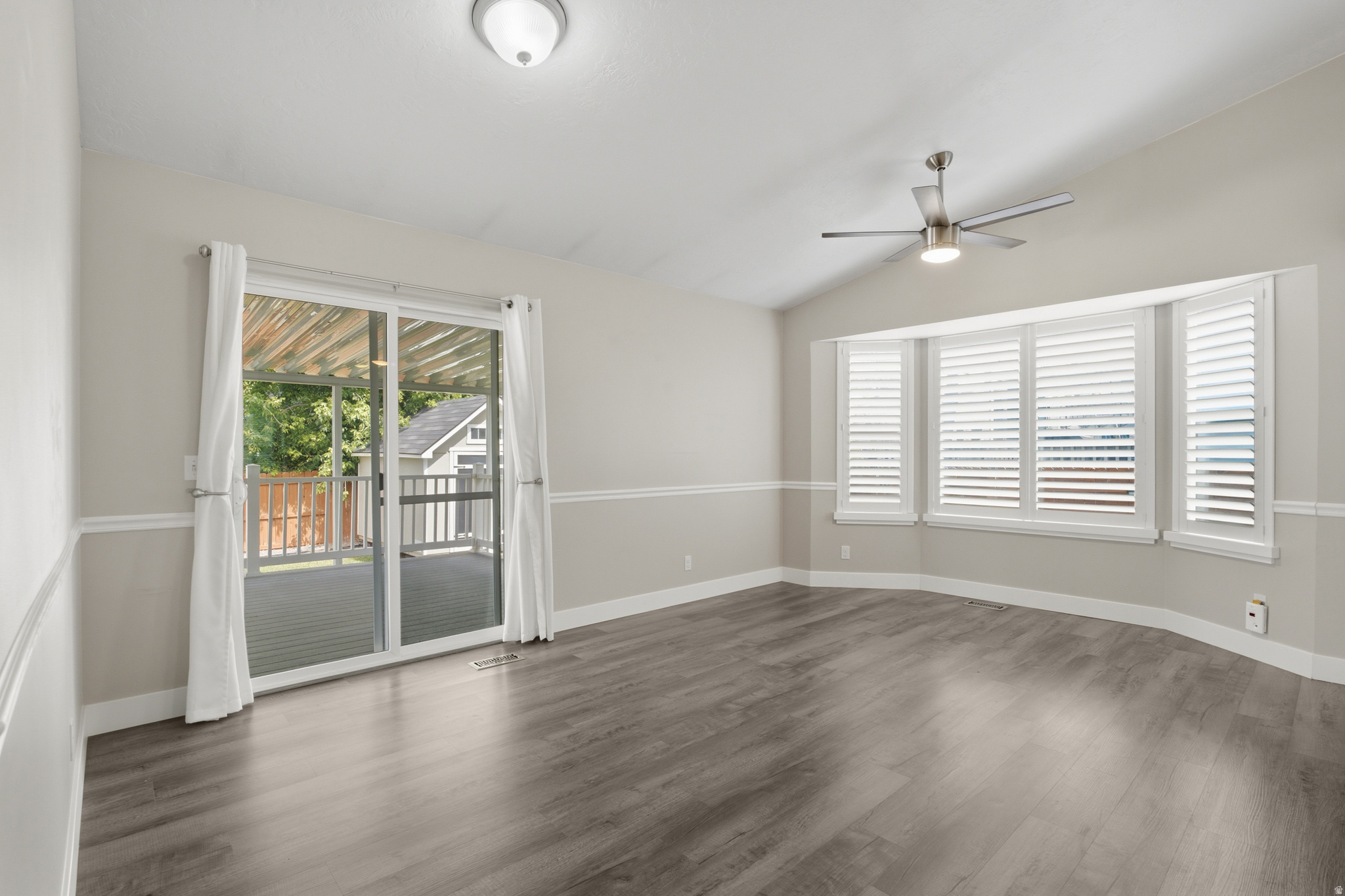 HOMES AT CROSSPOINTE - Residential