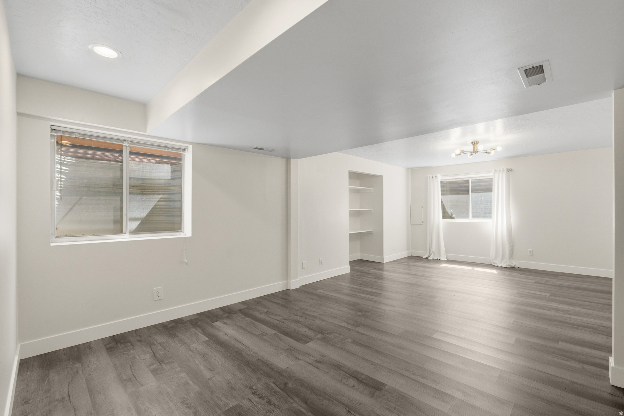 HOMES AT CROSSPOINTE - Residential