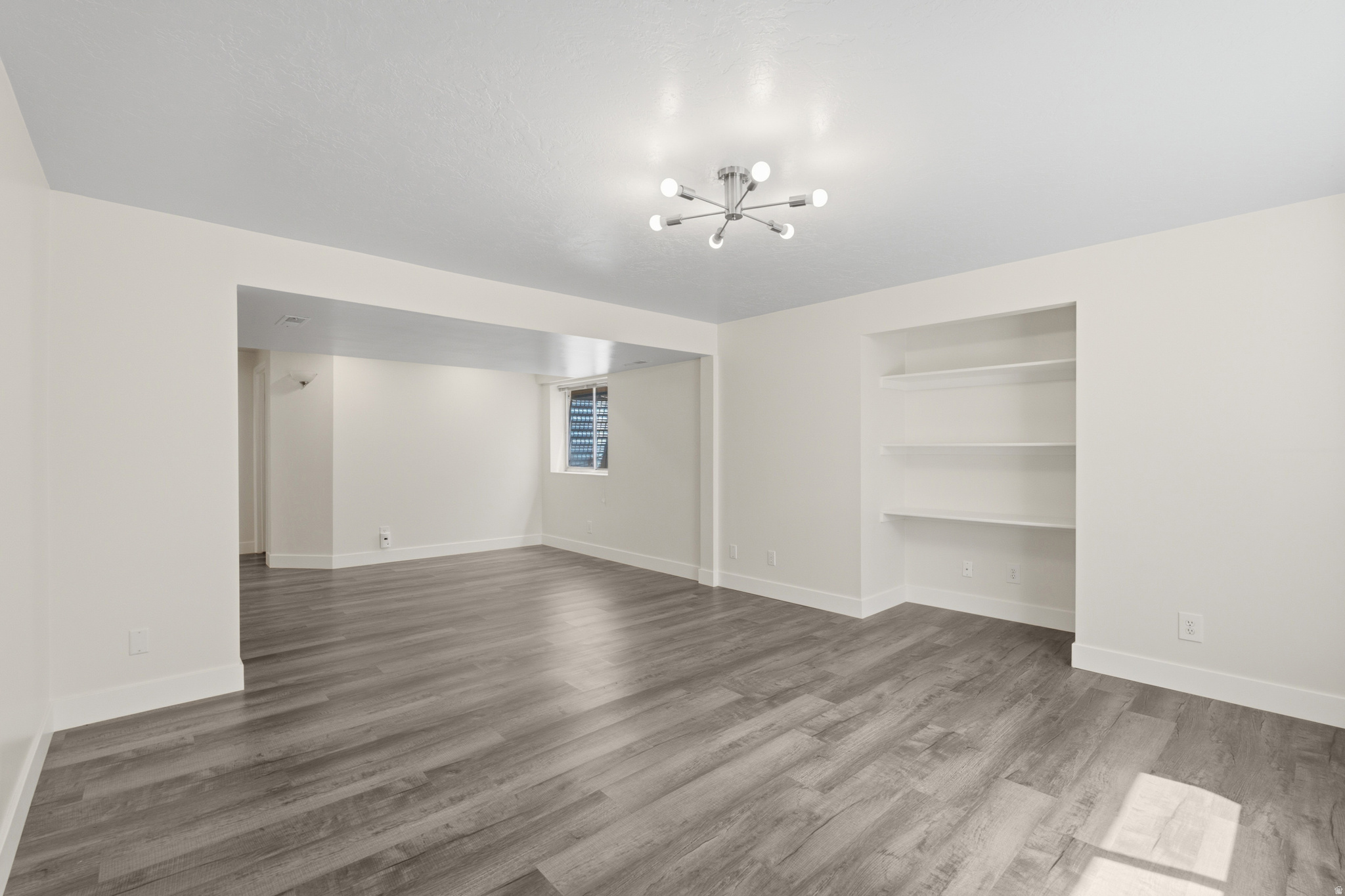 HOMES AT CROSSPOINTE - Residential