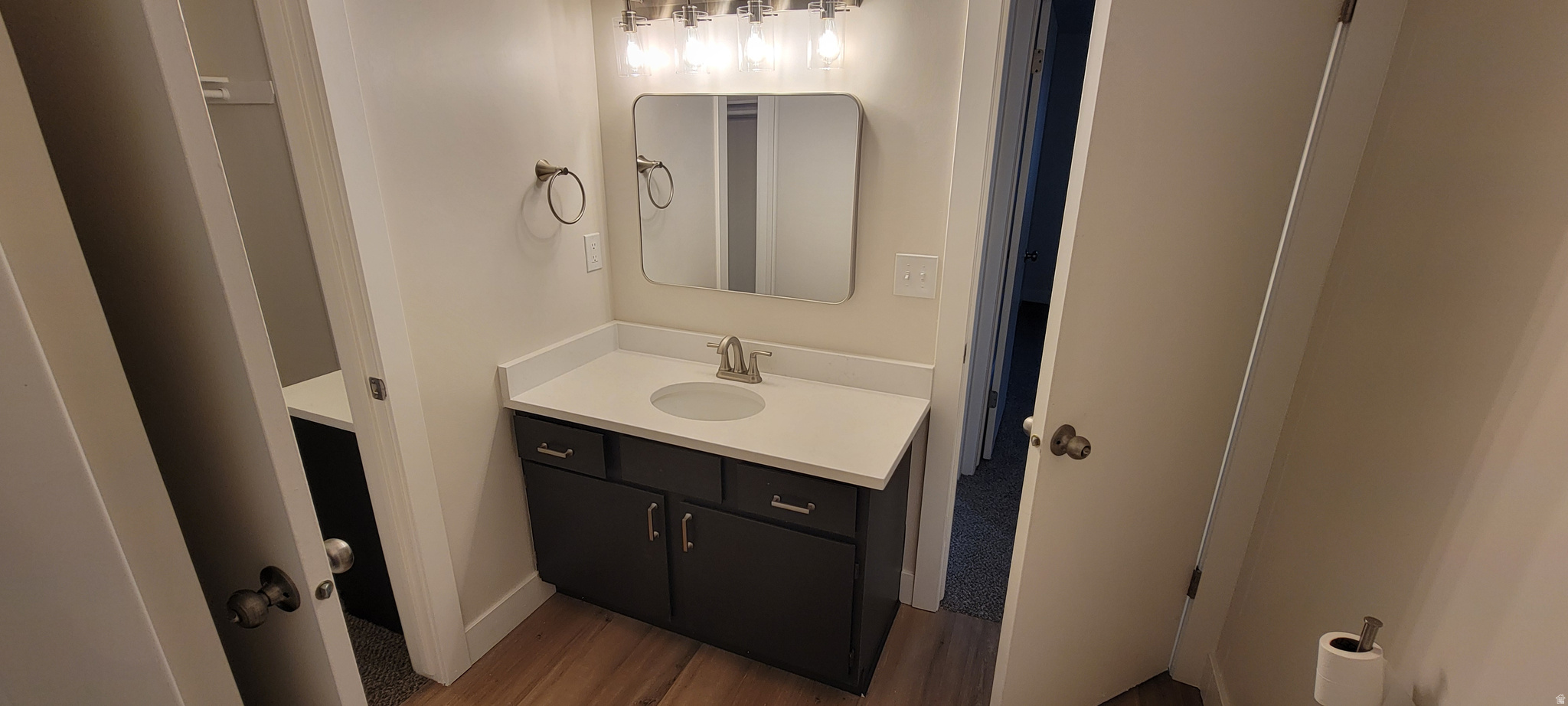 COTTONWOODS AT VINE - Residential