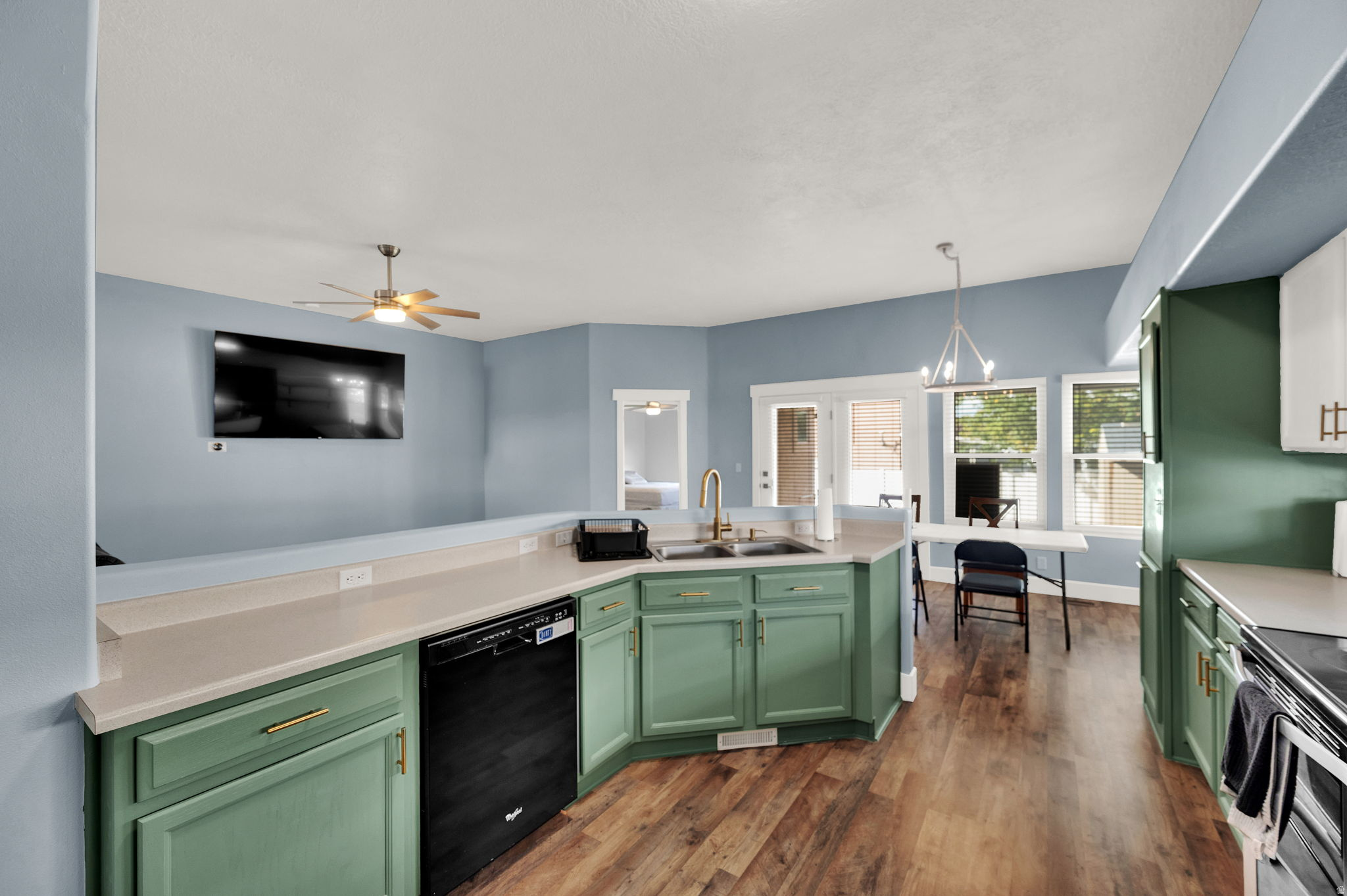 HUNTER VILLAGE PHASE - Residential