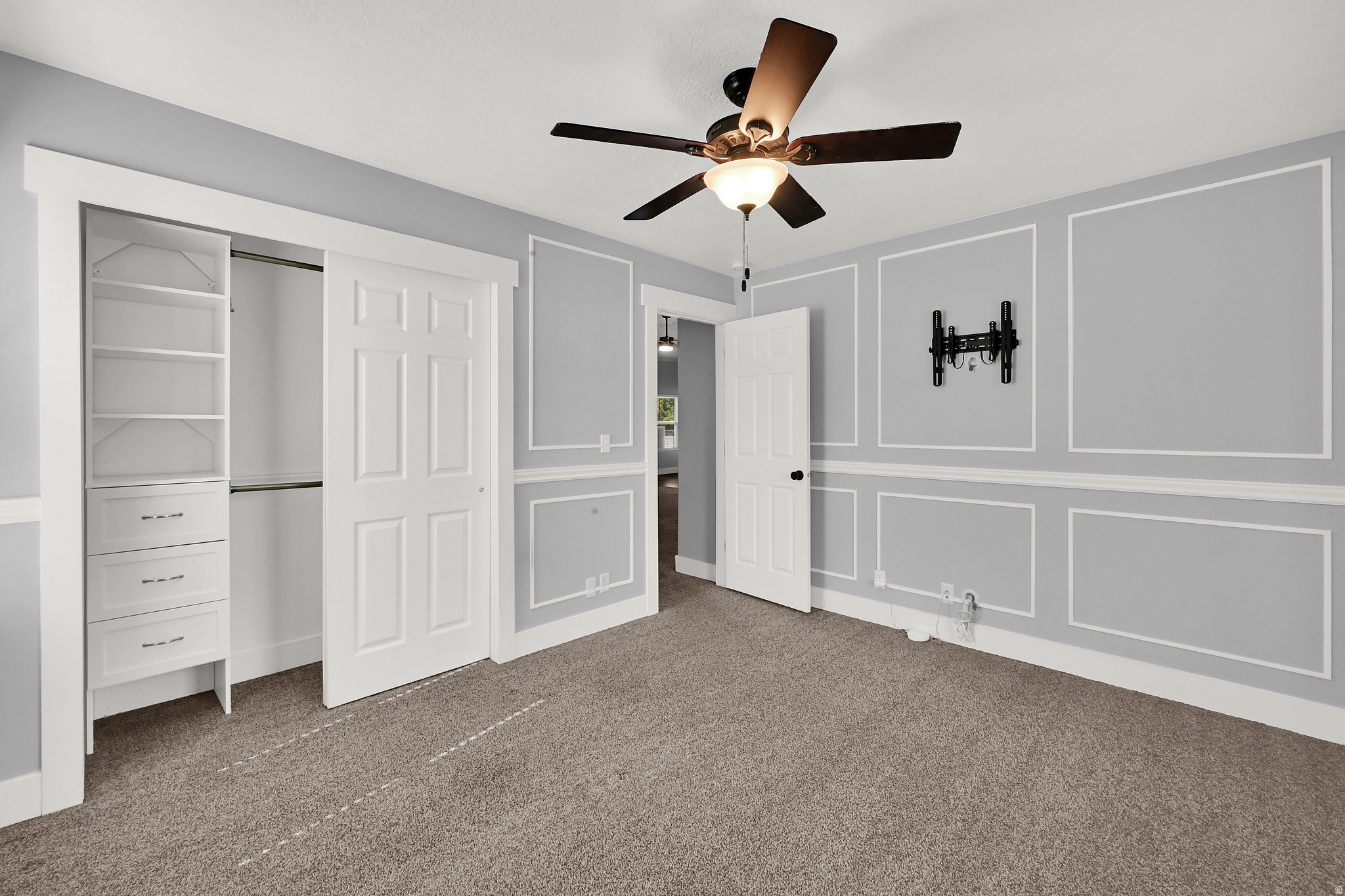 HUNTER VILLAGE PHASE - Residential