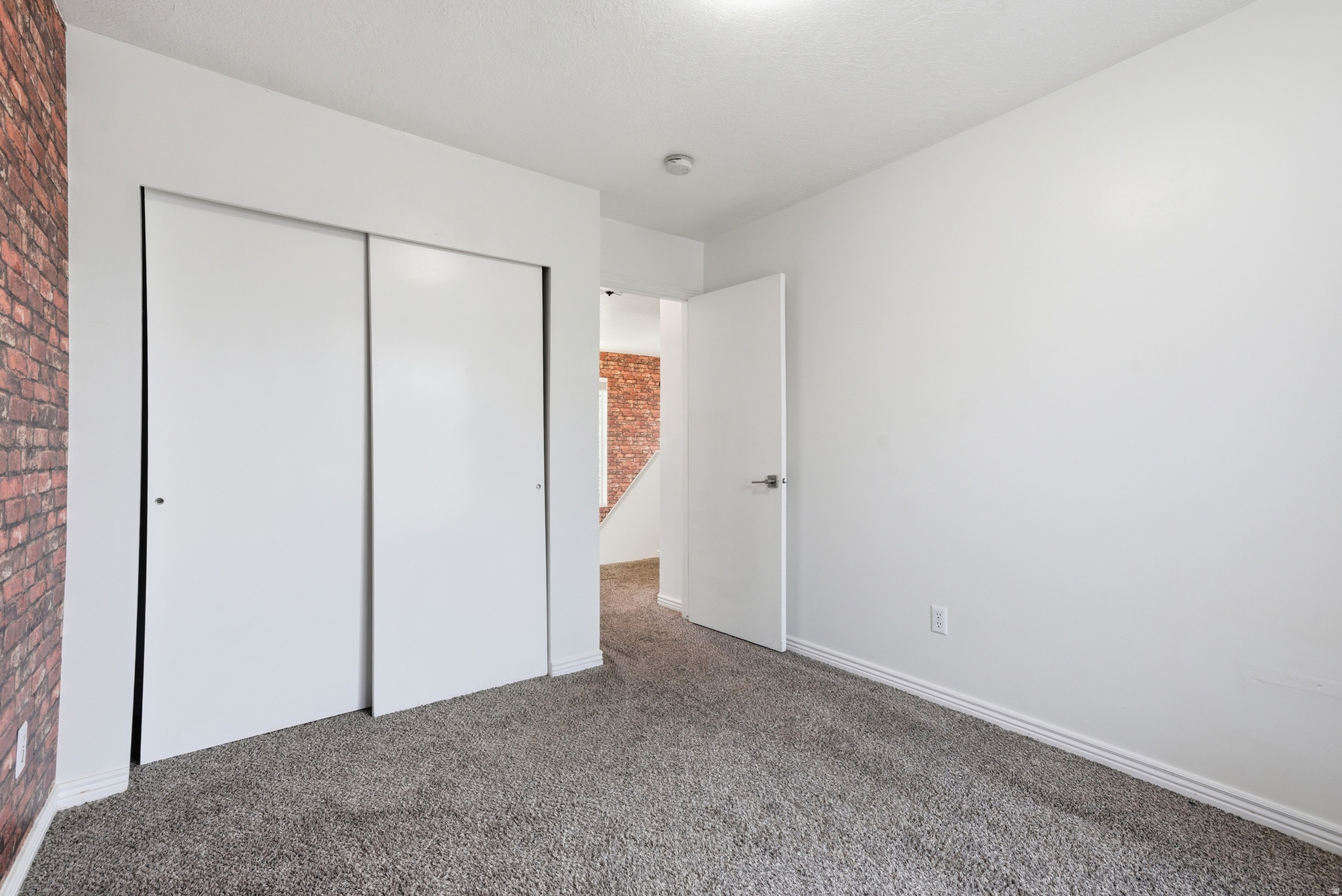 LINCOLN COURT - Residential