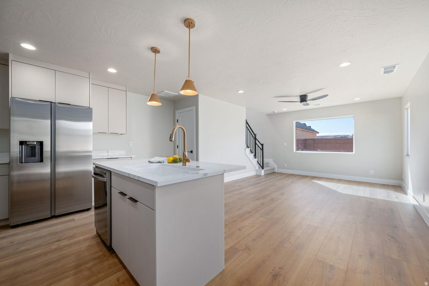 LAKESIDE STUCKI FARMS - Residential