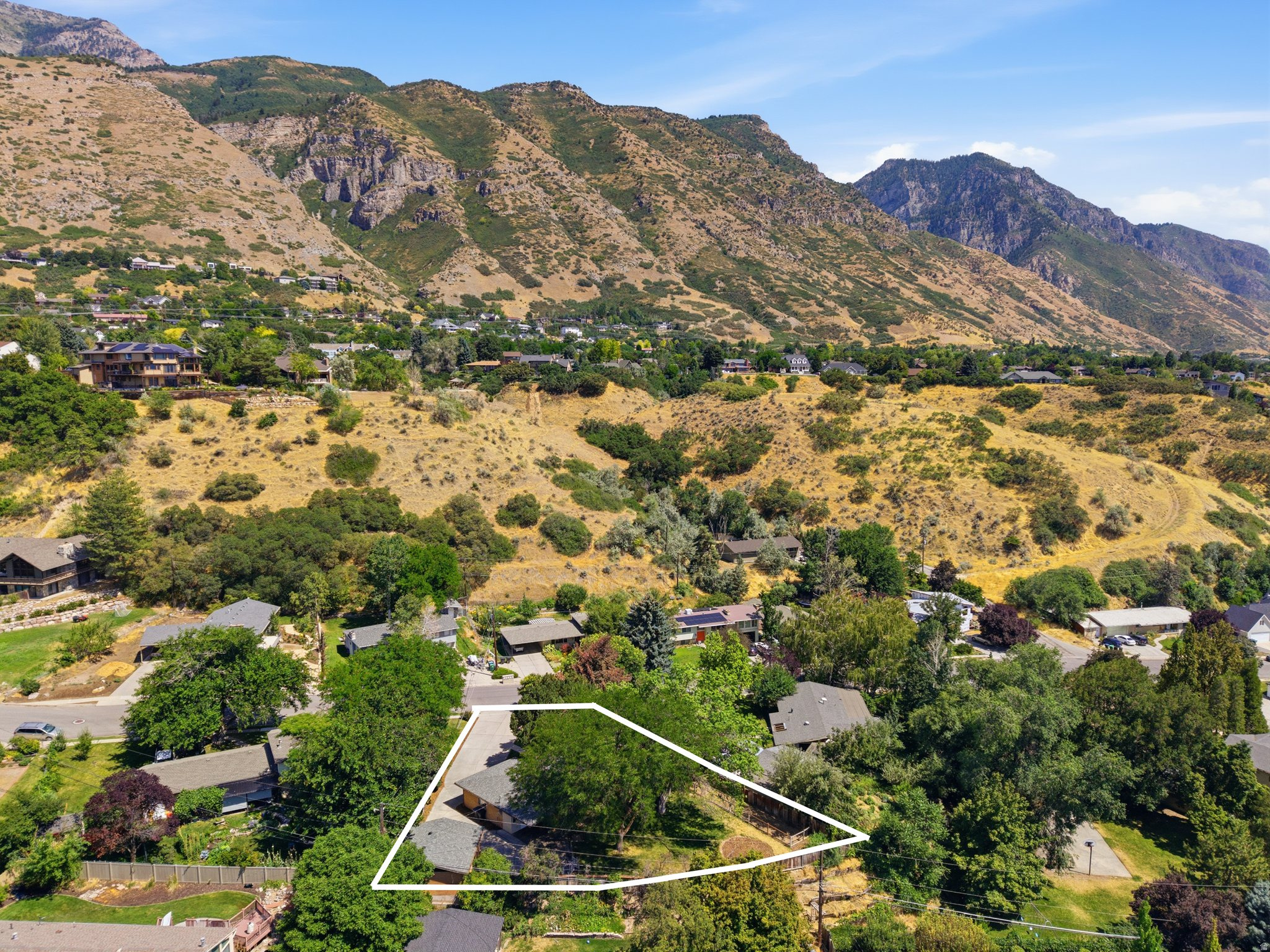 SCENIC CIRCLE - Residential