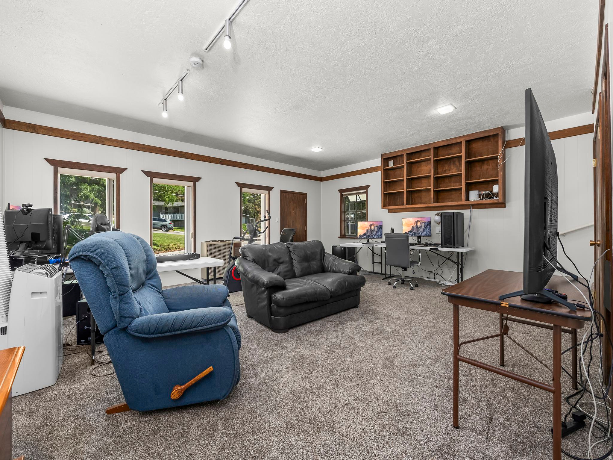 SCENIC CIRCLE - Residential