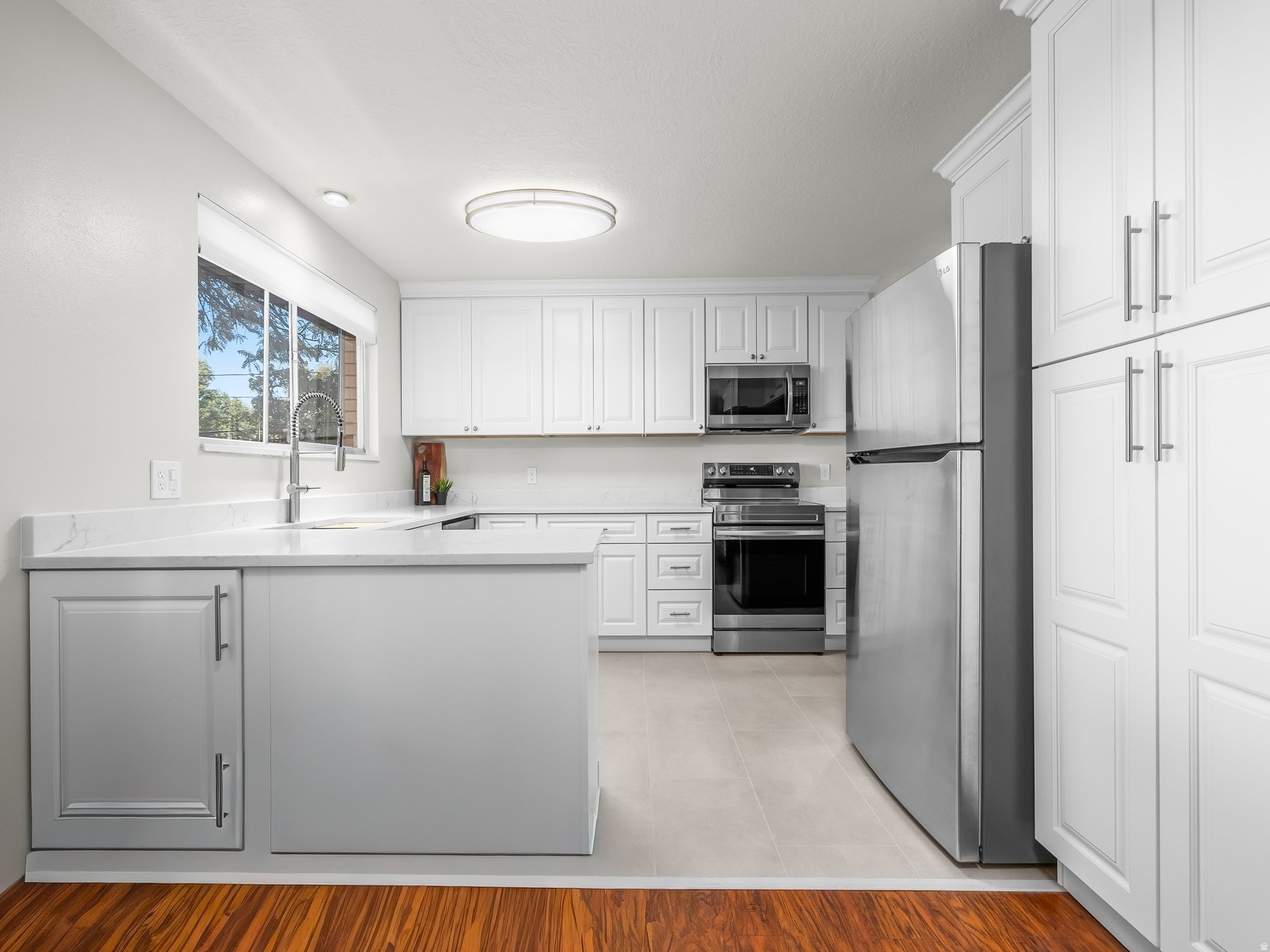 SCENIC CIRCLE - Residential