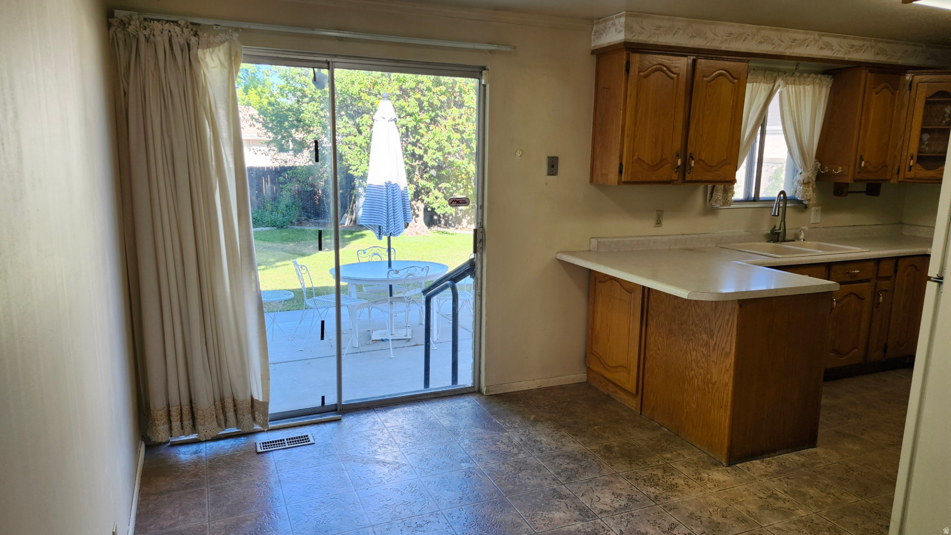 COLONY NORTH - Residential