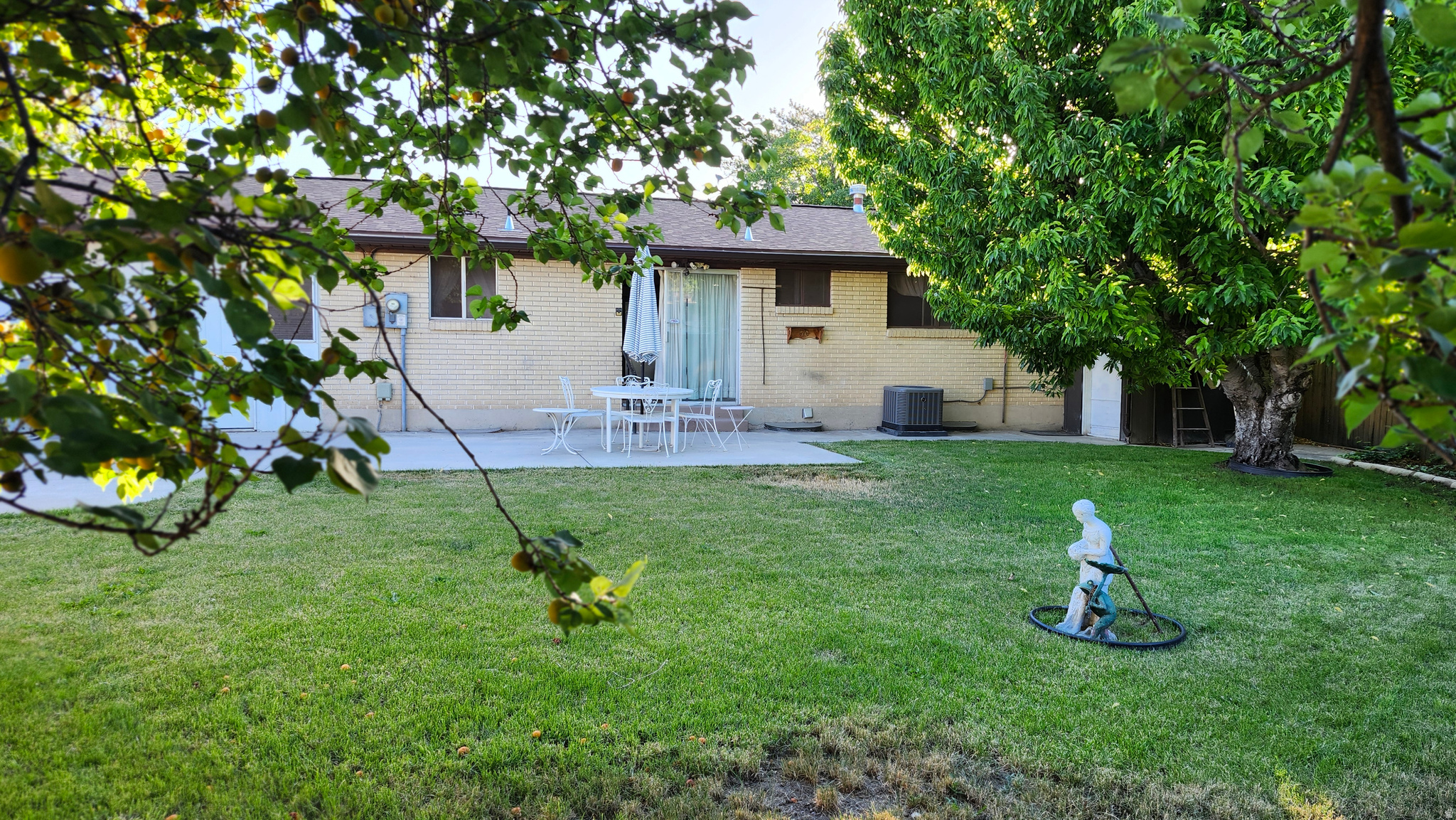 COLONY NORTH - Residential