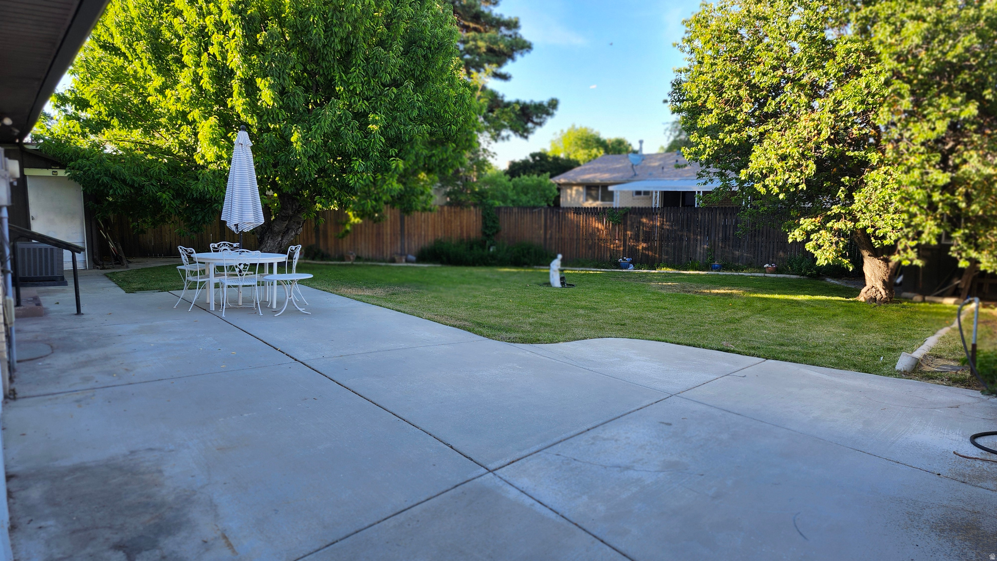 COLONY NORTH - Residential