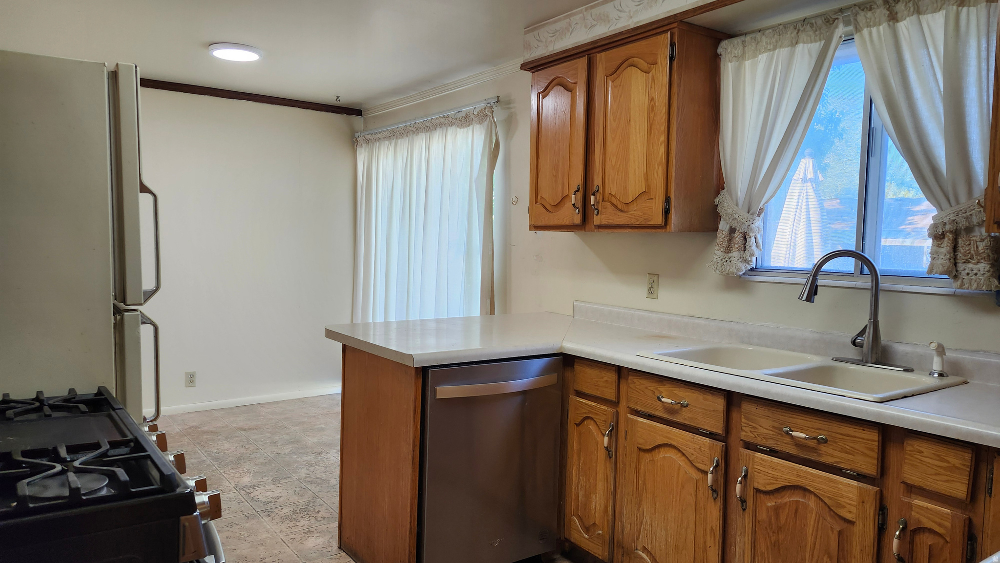 COLONY NORTH - Residential