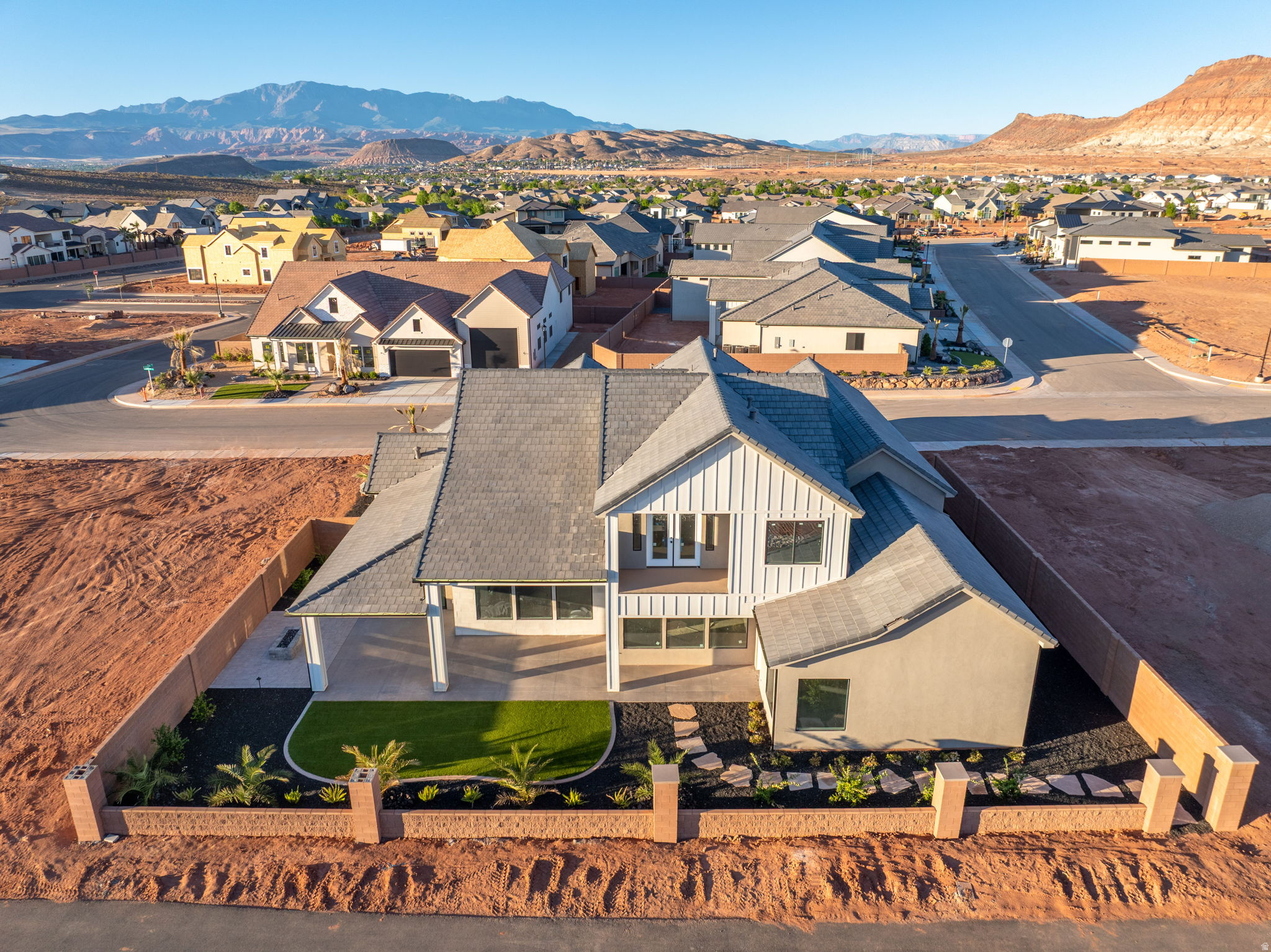 LAKESIDE STUCKI FARMS - Residential