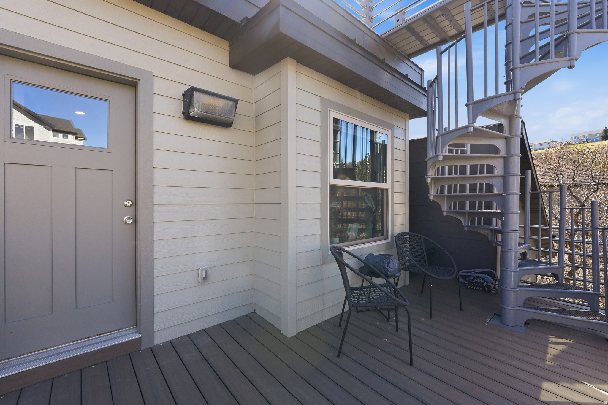 SUNCREST-THE POINTE - Residential