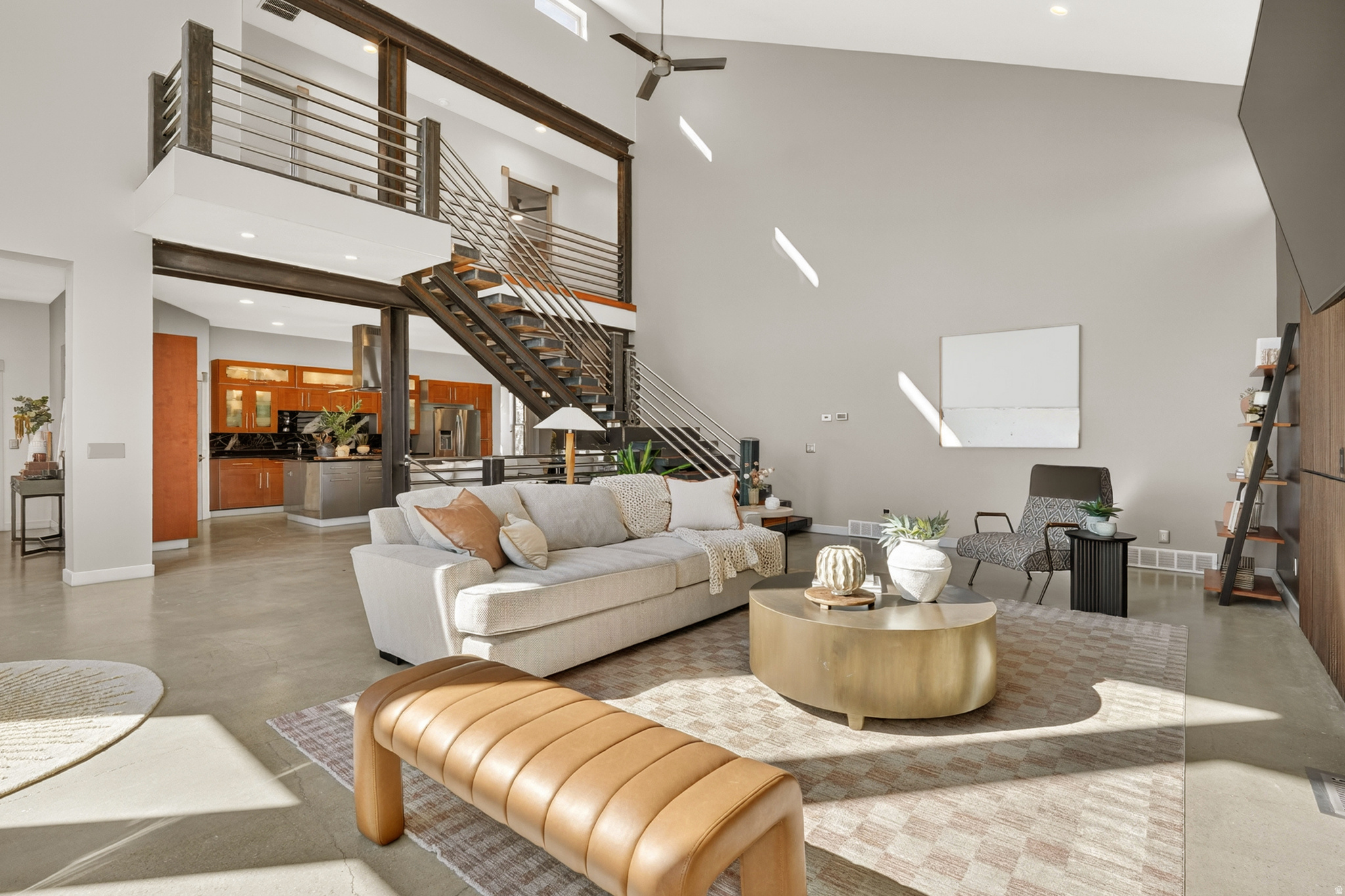 SUNCREST-THE POINTE - Residential