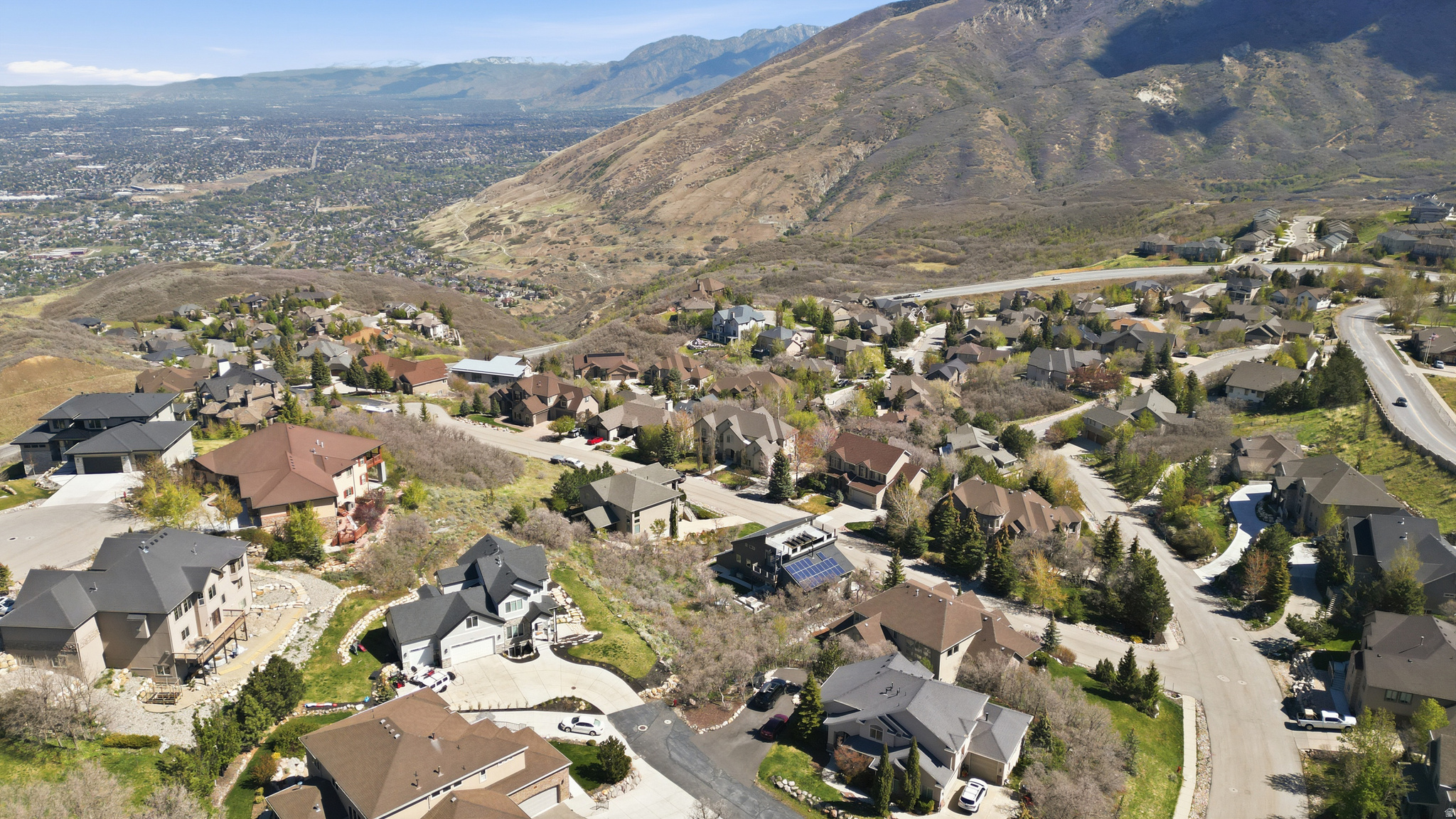 SUNCREST-THE POINTE - Residential
