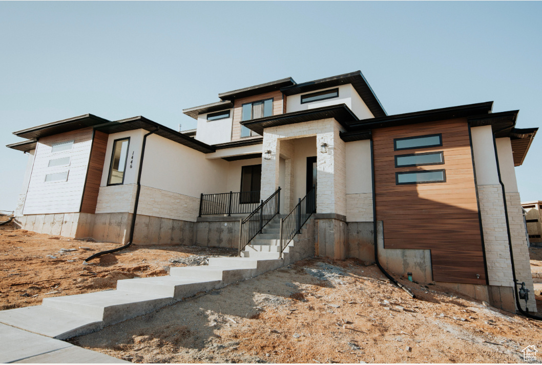 Don't miss out on this large Mapleton lot! Pictures depict builder's capabilities. This is a to be built home, standards may vary from pictures.