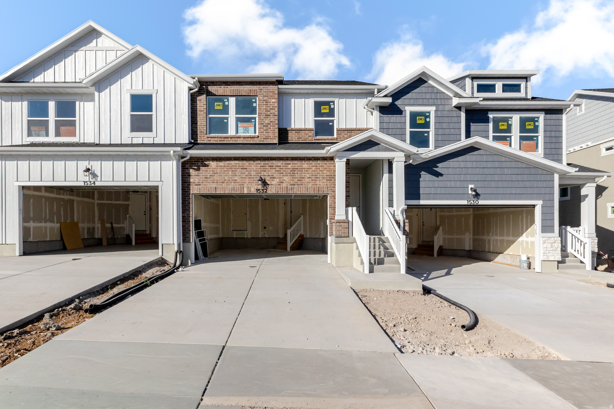 Discover the perfect mix of comfort and convenience with your new townhome at Ridgehorne! This up-and-coming community is part of the beautiful Mt. Saratoga master plan, featuring parks, trails, and expansive open spaces. You'll love the added amenities, including a clubhouse, pool, basketball court, bark park, playgrounds, and more! Plus, Ridgehorne offers easy access to Utah Lake, The Ranches Golf Club, local shopping and dining, and Pioneer Crossing for a smooth commute. Reach out today to learn more or schedule your visit!
