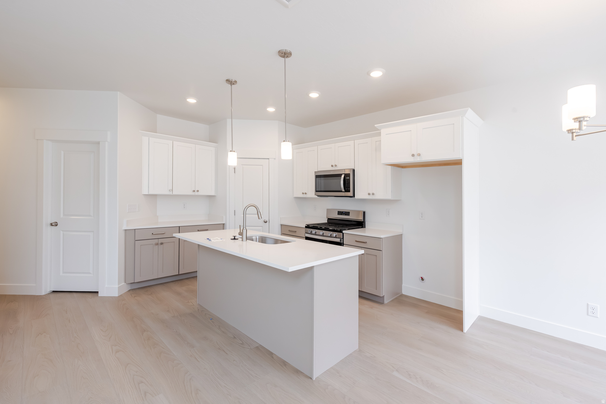 RIDGEHORNE - Residential