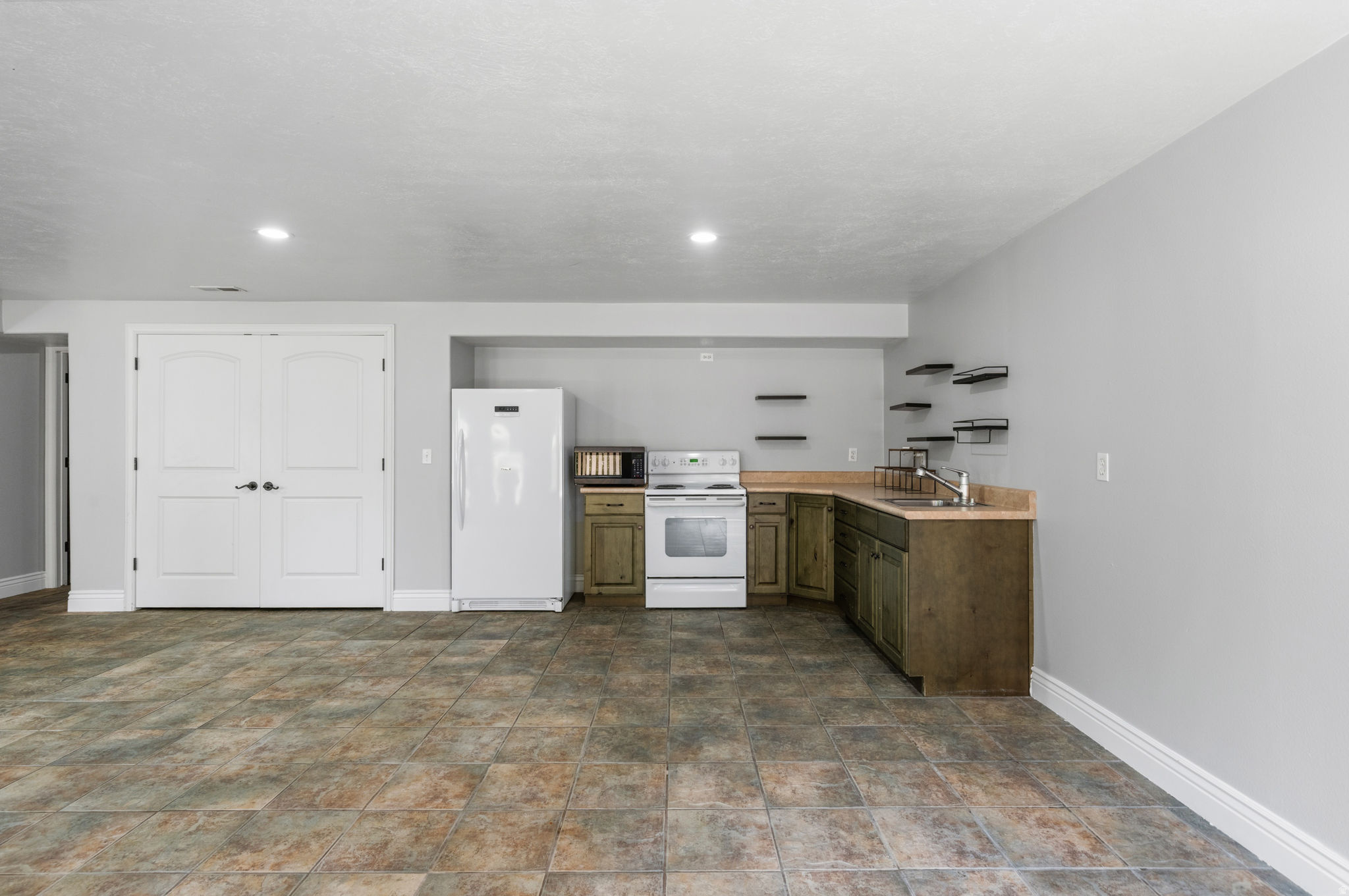 MEADOWS AT NORTHFIELD - Residential