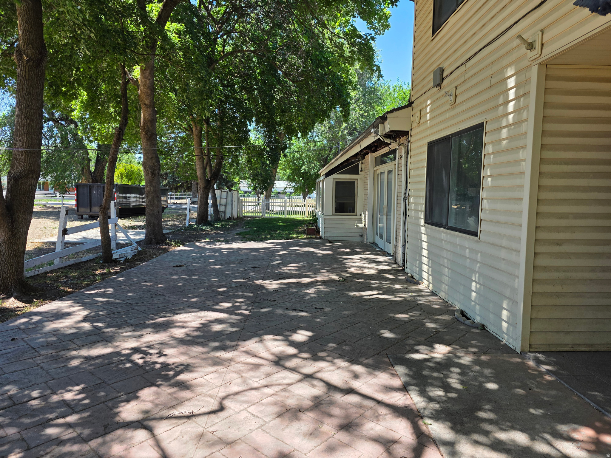 CHARLESTON PLACE - Residential