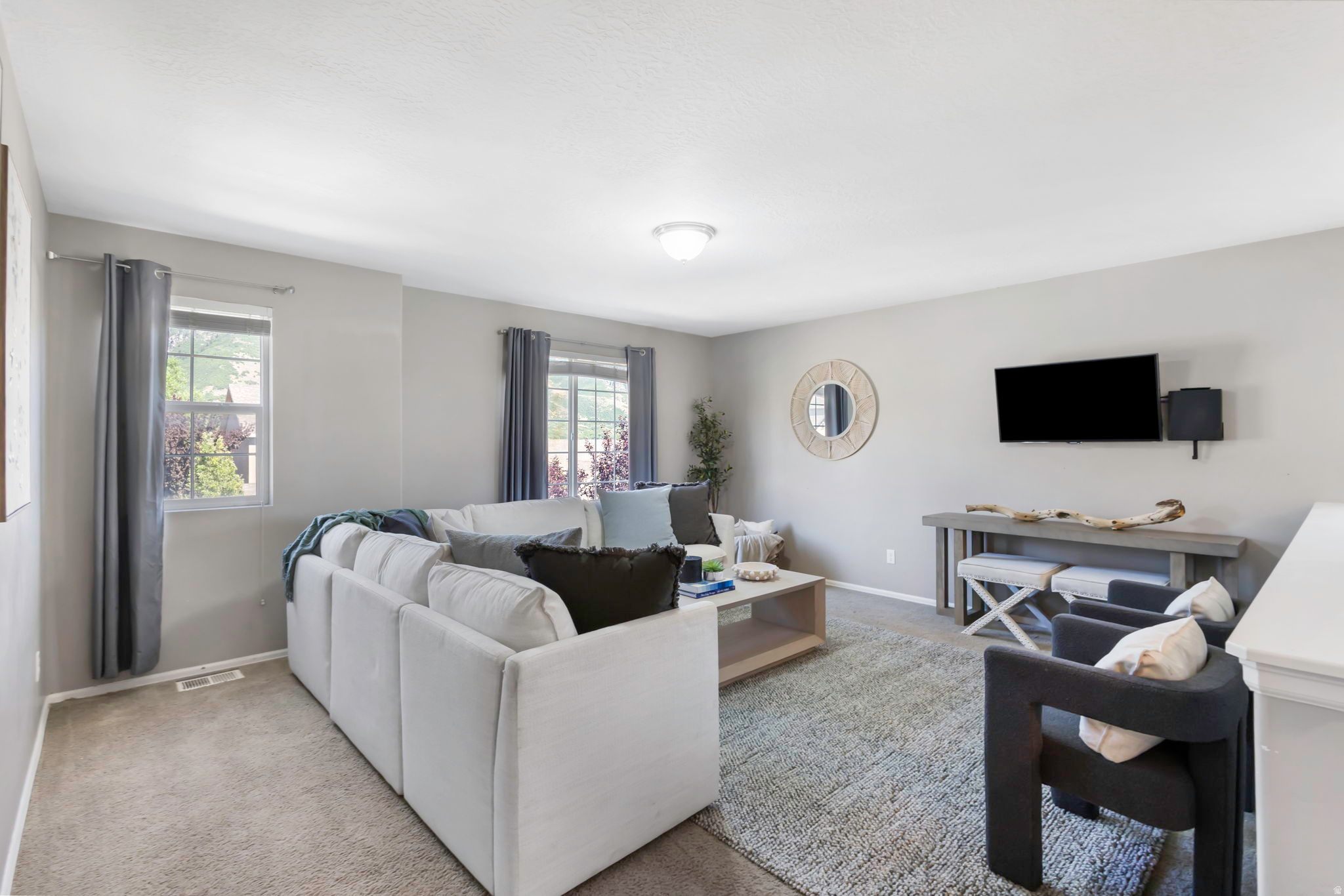 GREY HAWK - Residential