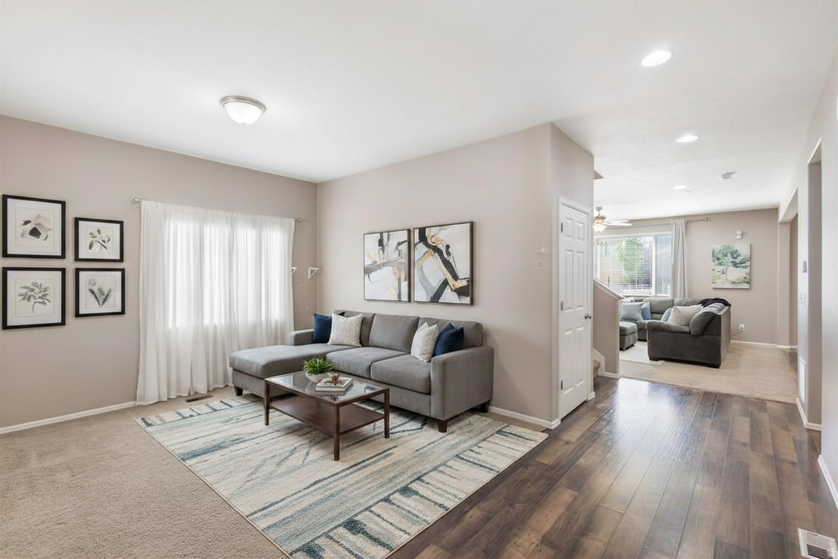 GREY HAWK - Residential
