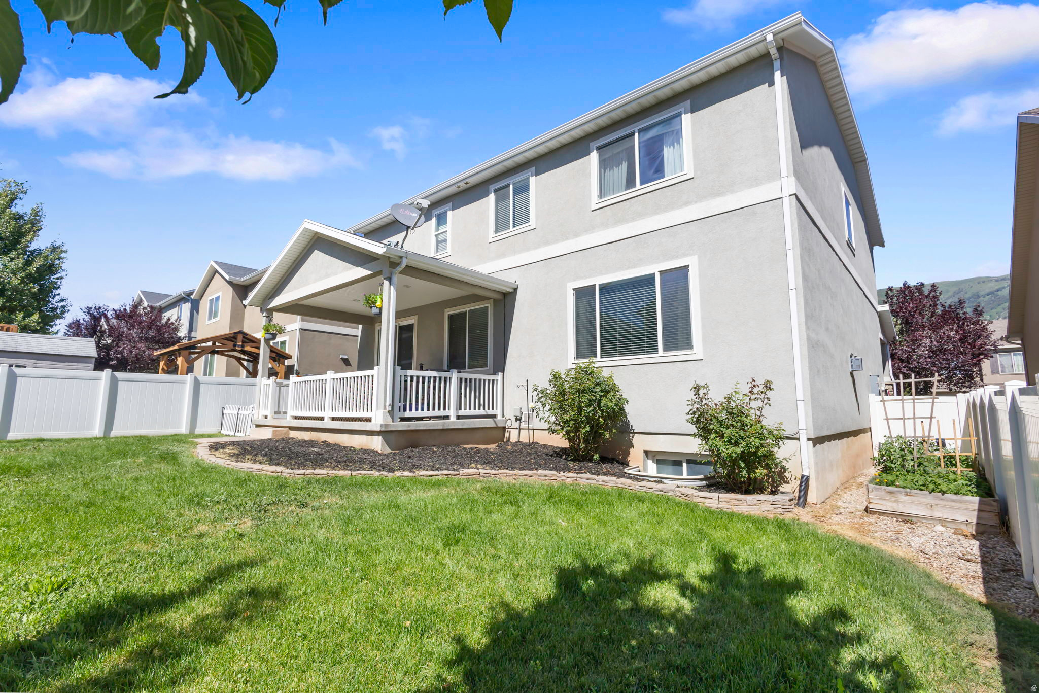 GREY HAWK - Residential