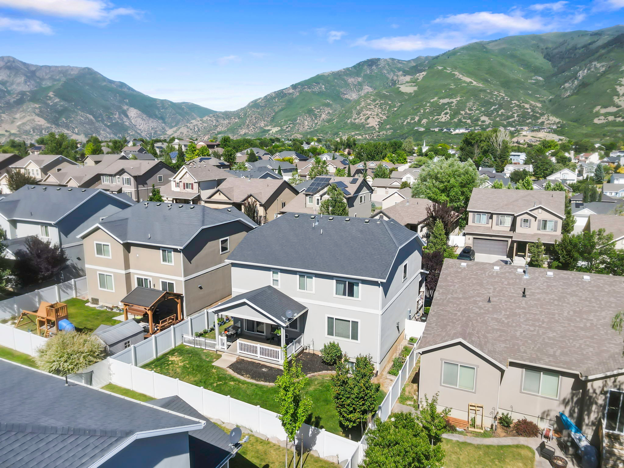 GREY HAWK - Residential