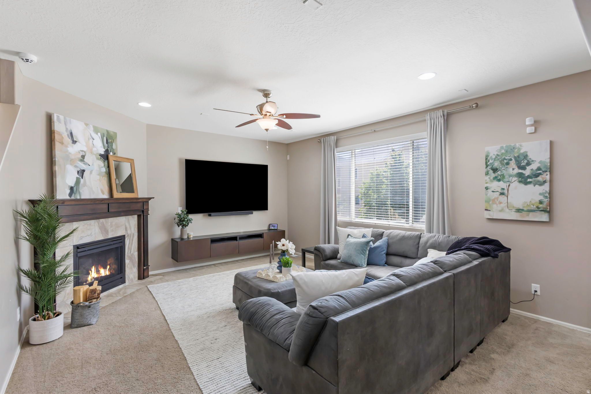 GREY HAWK - Residential