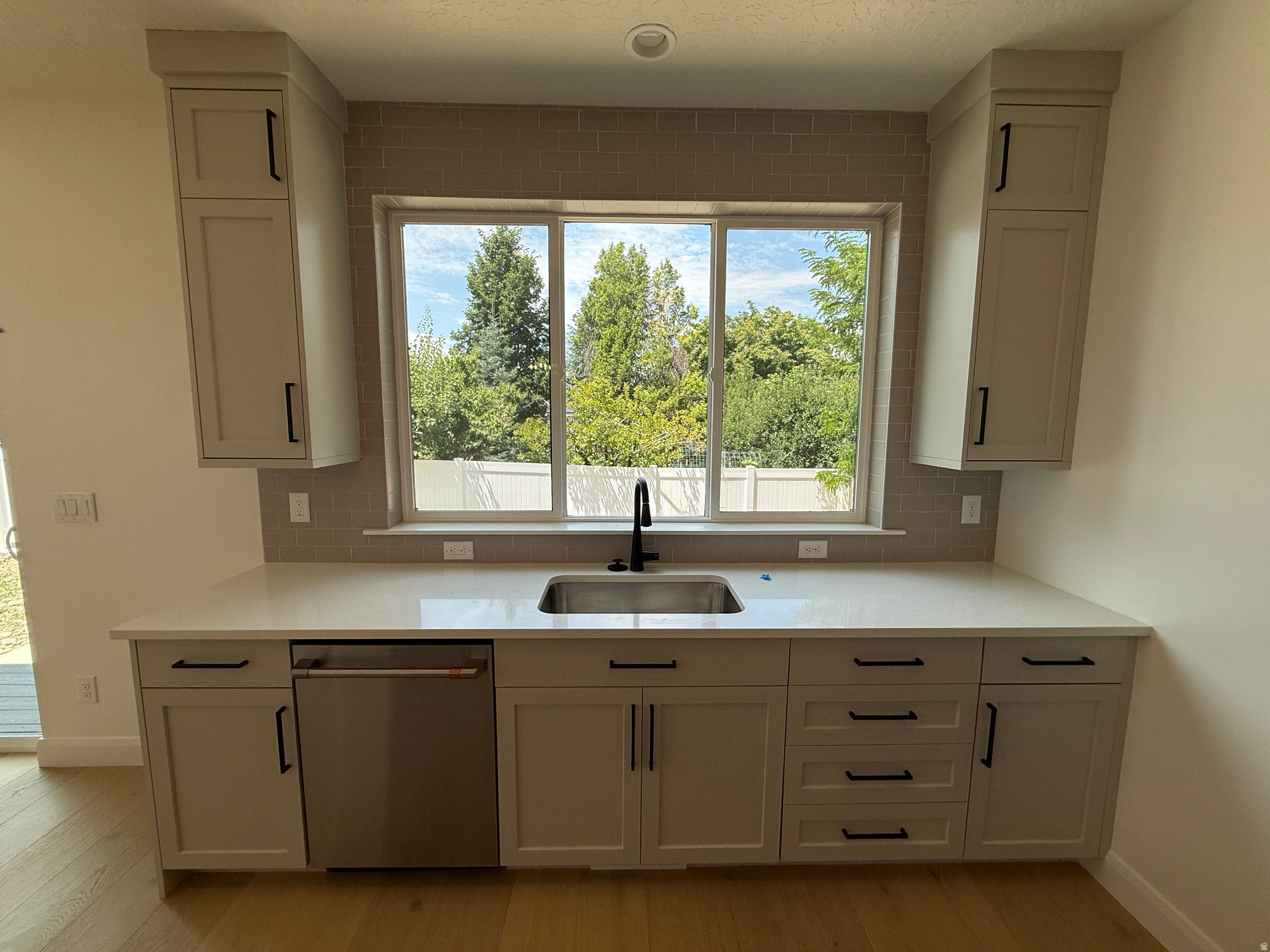 BELMONT WEST - Residential
