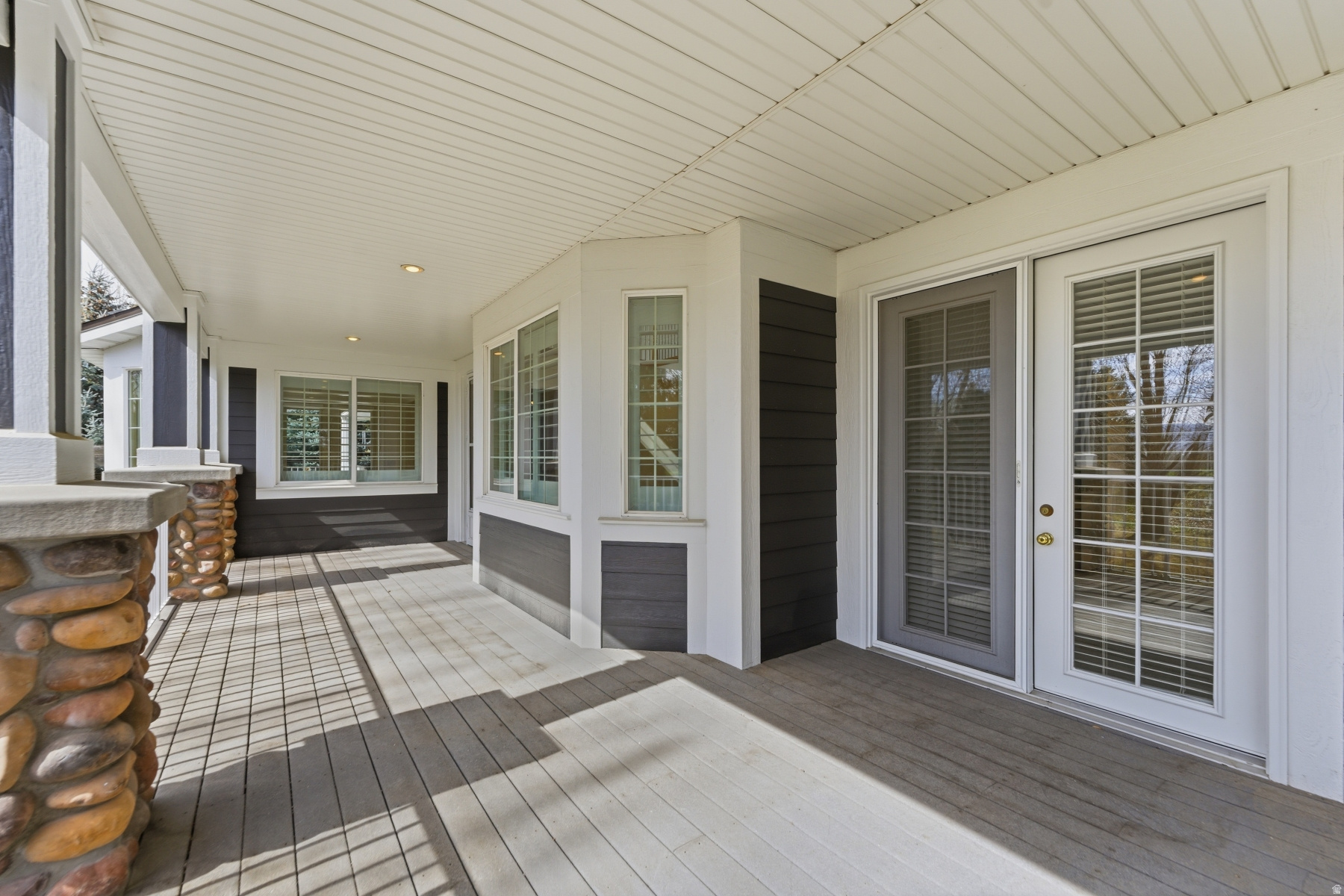 DUTCH FIELDS - Residential
