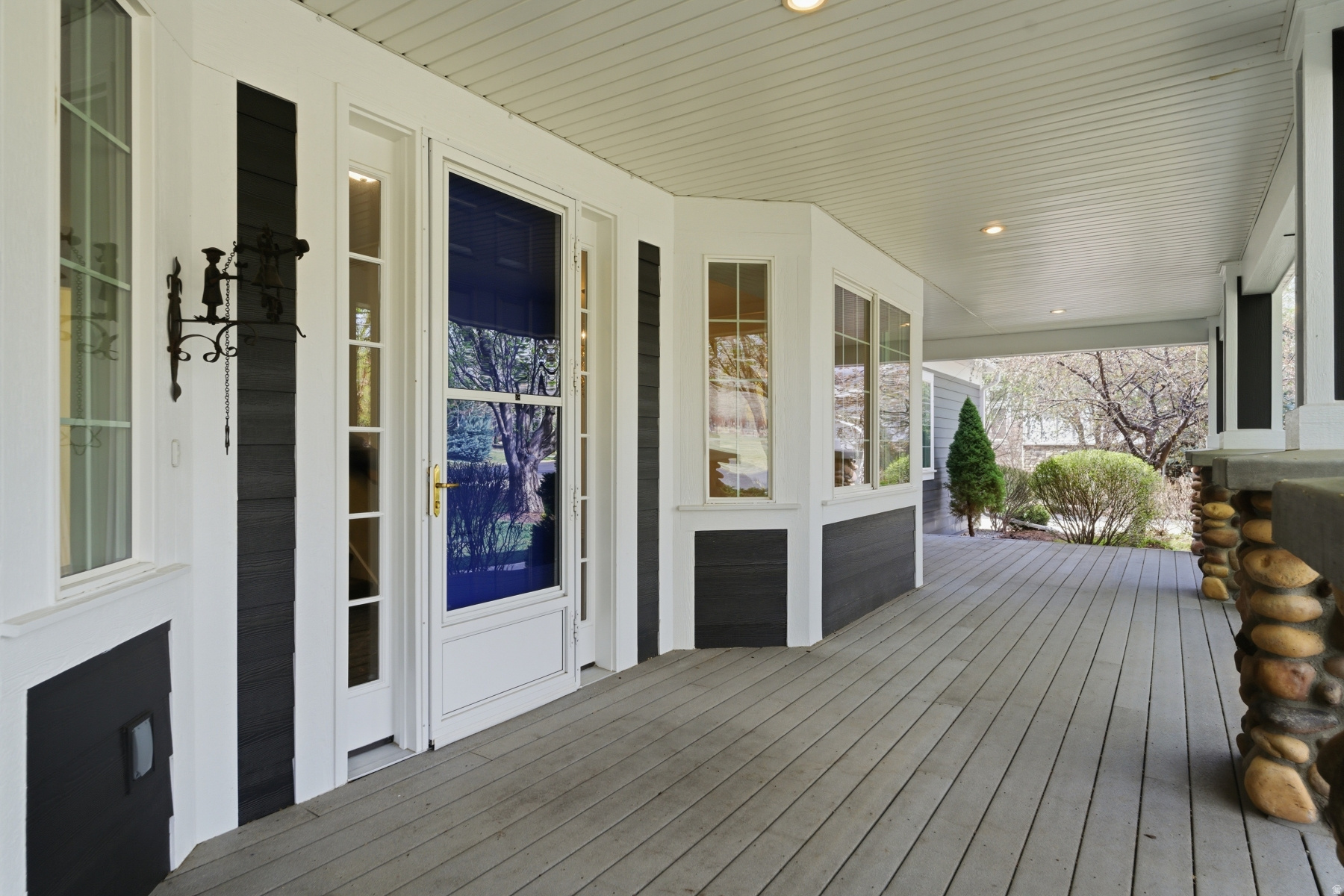 DUTCH FIELDS - Residential