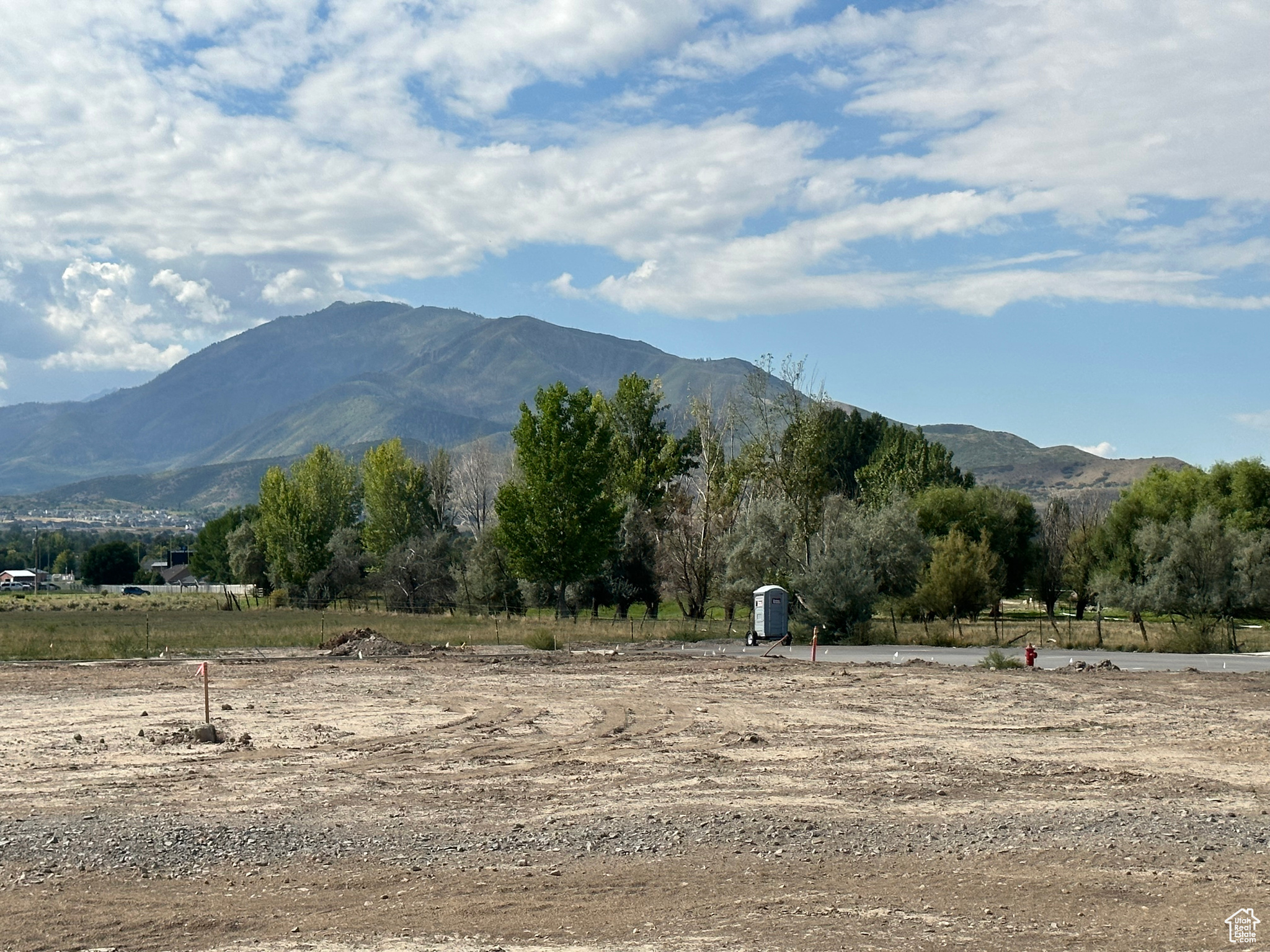 DAVIS FARMS - Land