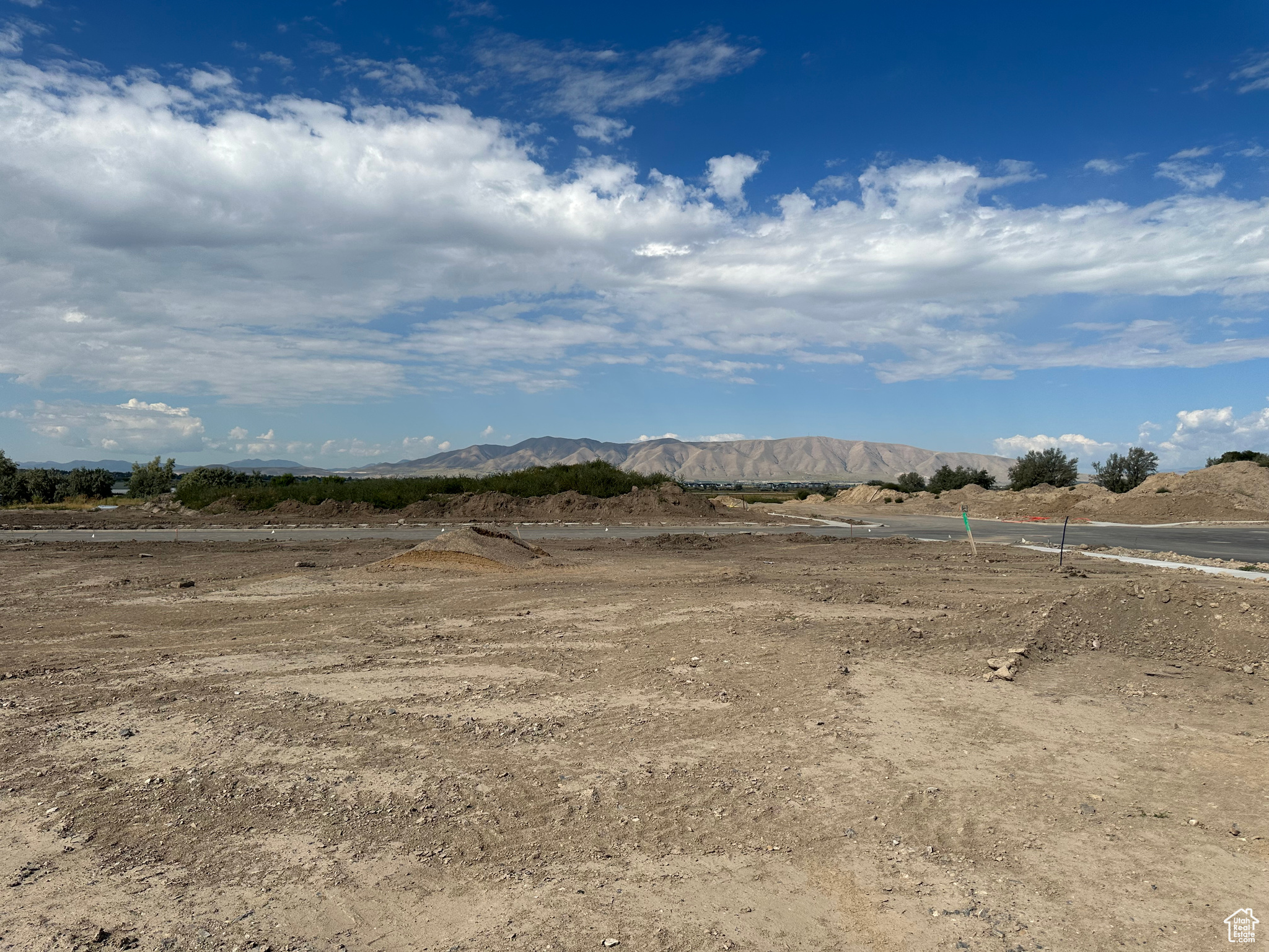 DAVIS FARMS - Land