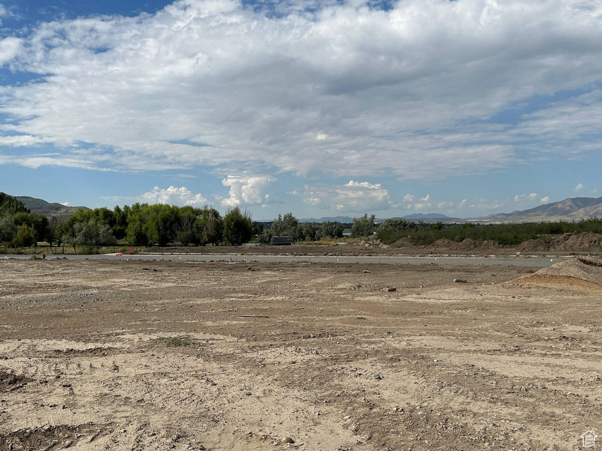 DAVIS FARMS - Land