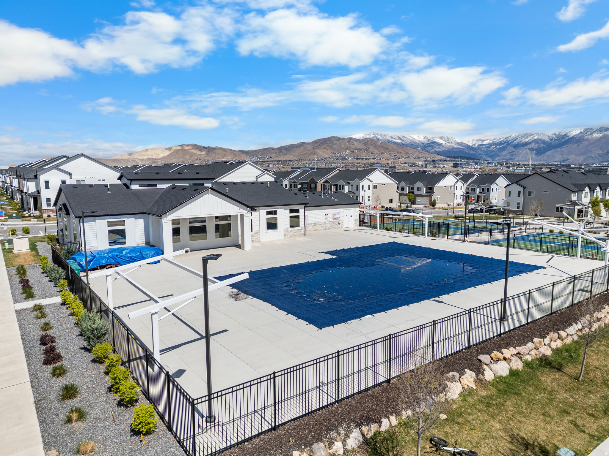 WILLOW POINT - Residential