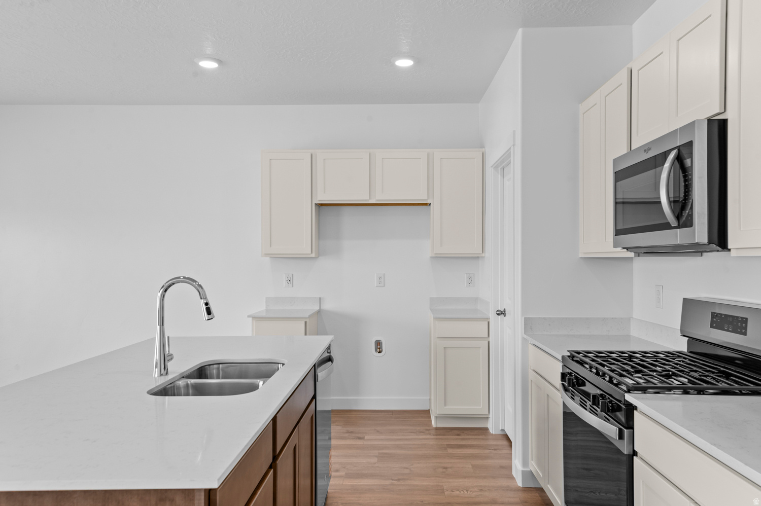 INVERNESS BY D.R. HORTON - Residential