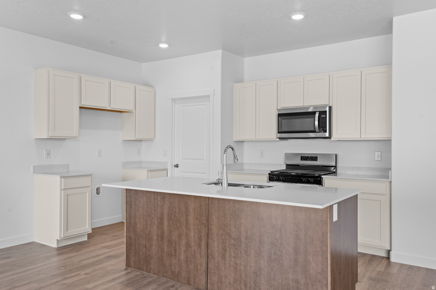 INVERNESS BY D.R. HORTON - Residential