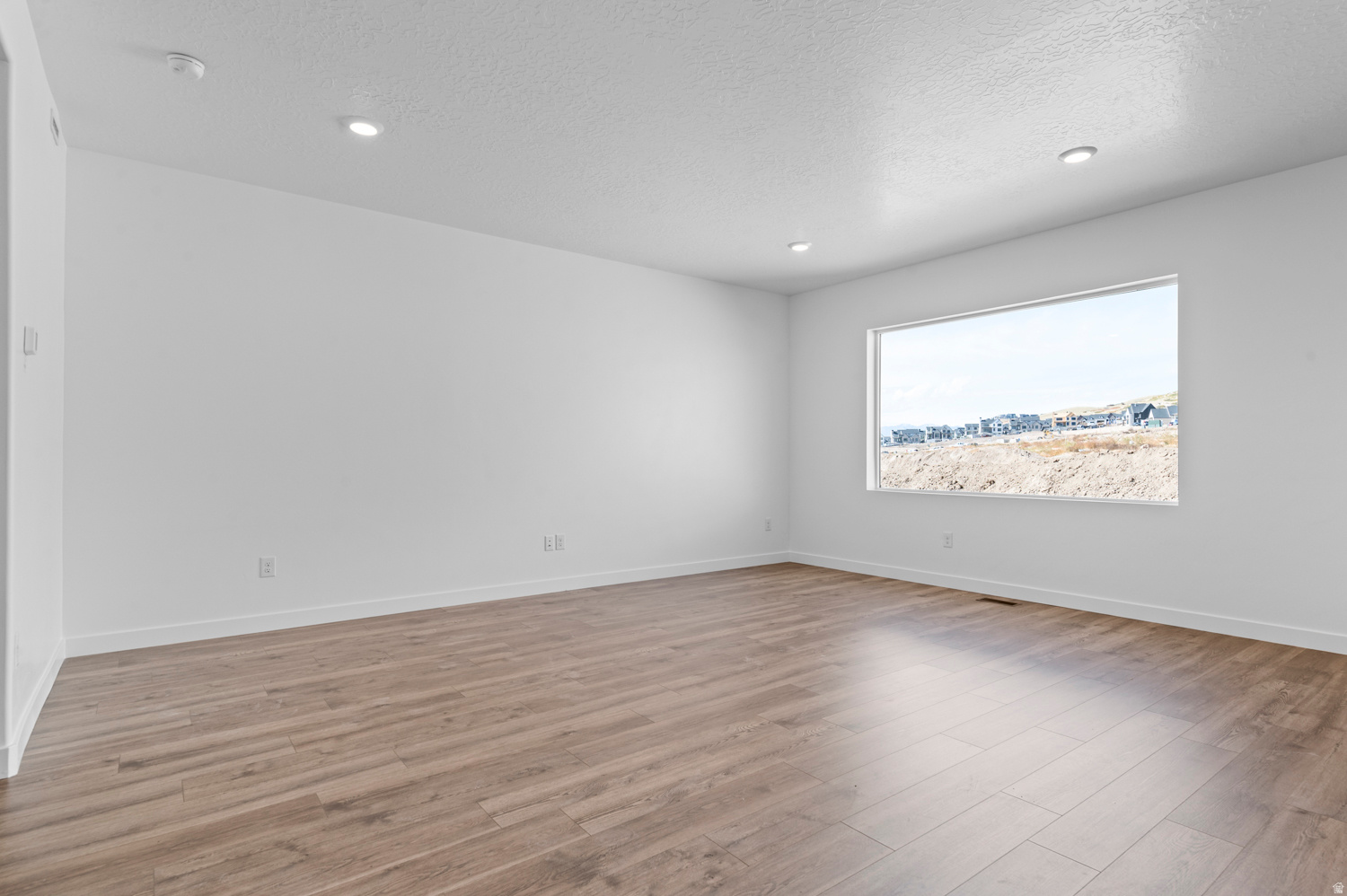 INVERNESS BY D.R. HORTON - Residential
