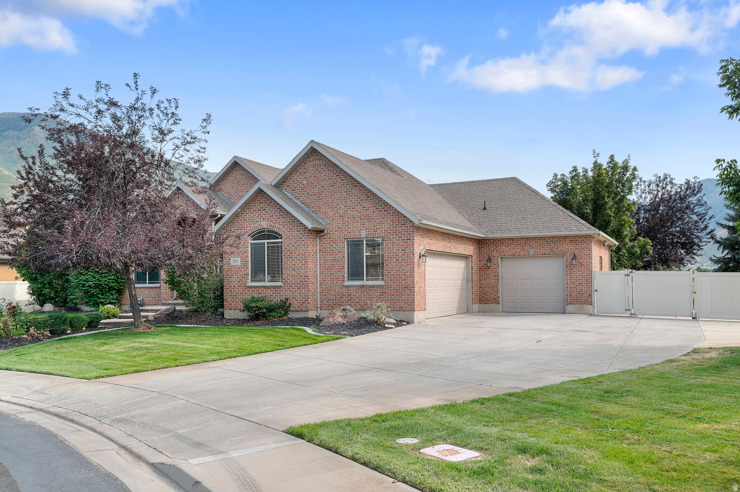 PARK MEADOWS - Residential