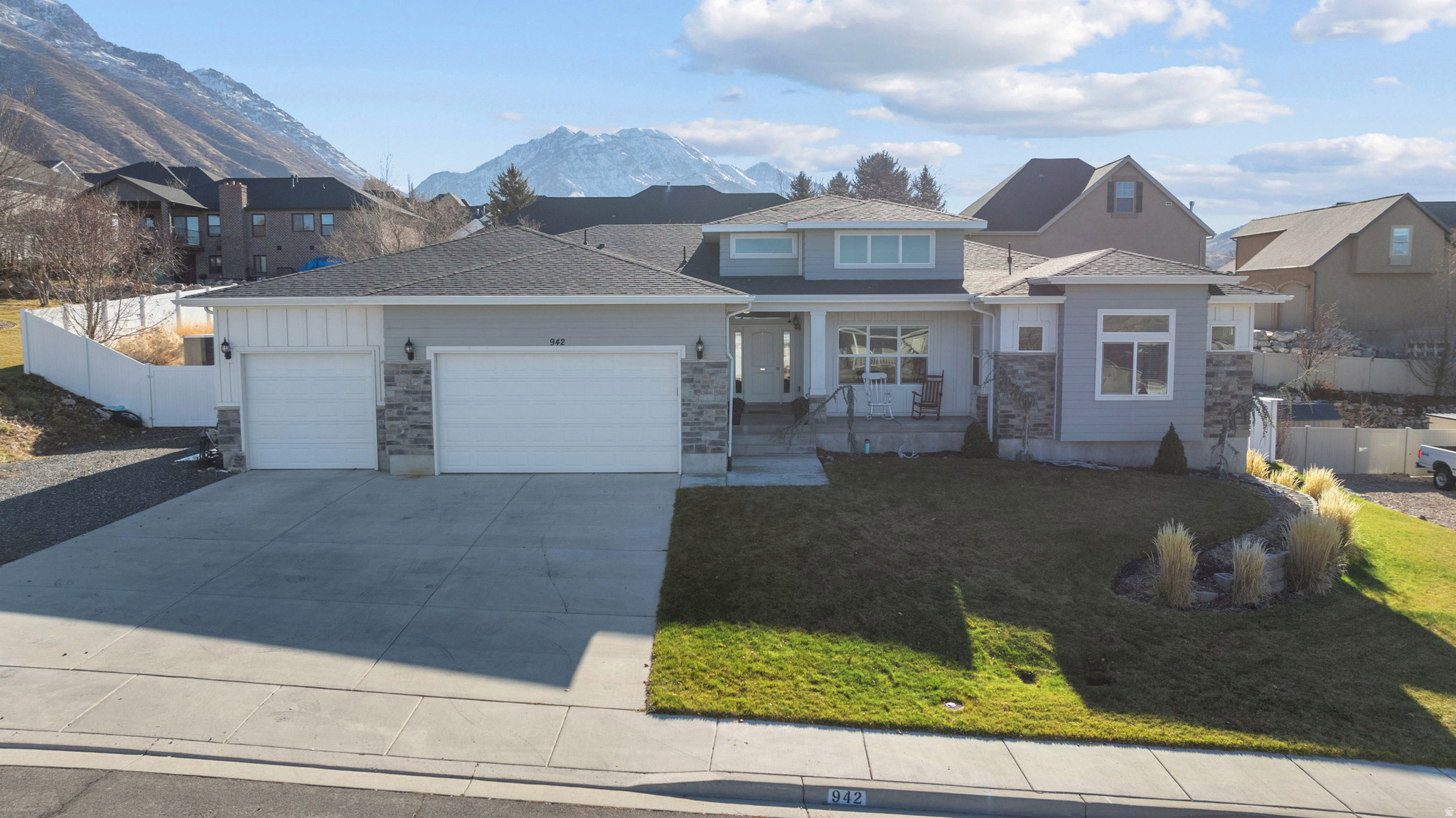 BLACK HAWK HILLS - Residential