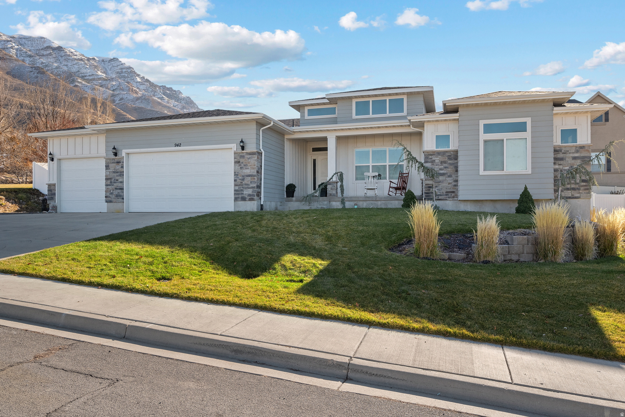 BLACK HAWK HILLS - Residential