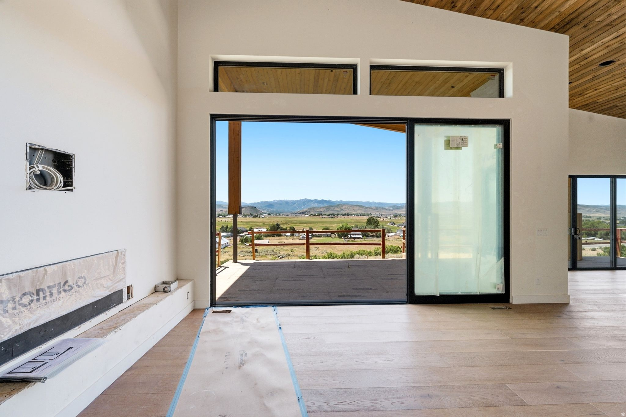 FOOTHILLS AT FRANCIS GATE - Residential