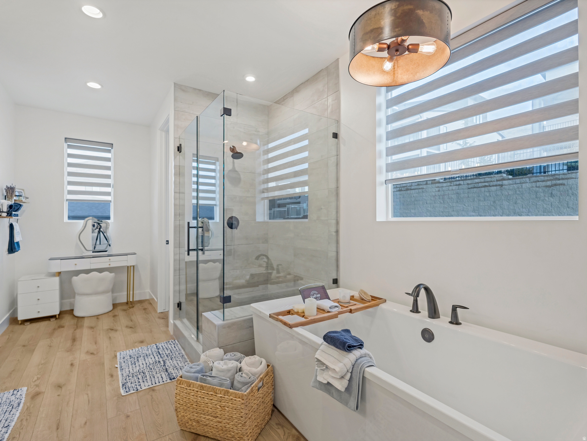 CANYON POINT - Residential