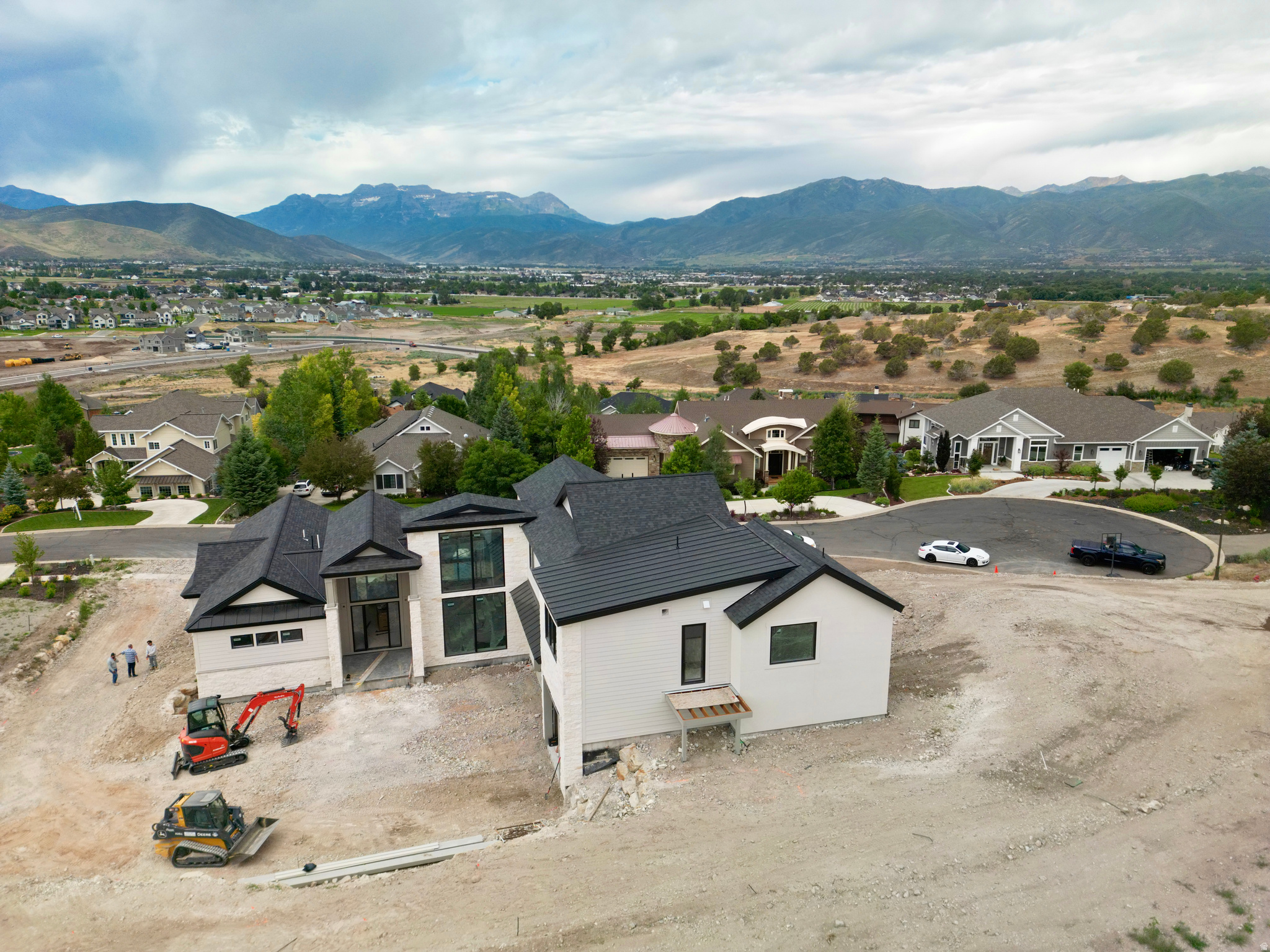 CROSSINGS AT LAKE CREEK - Residential