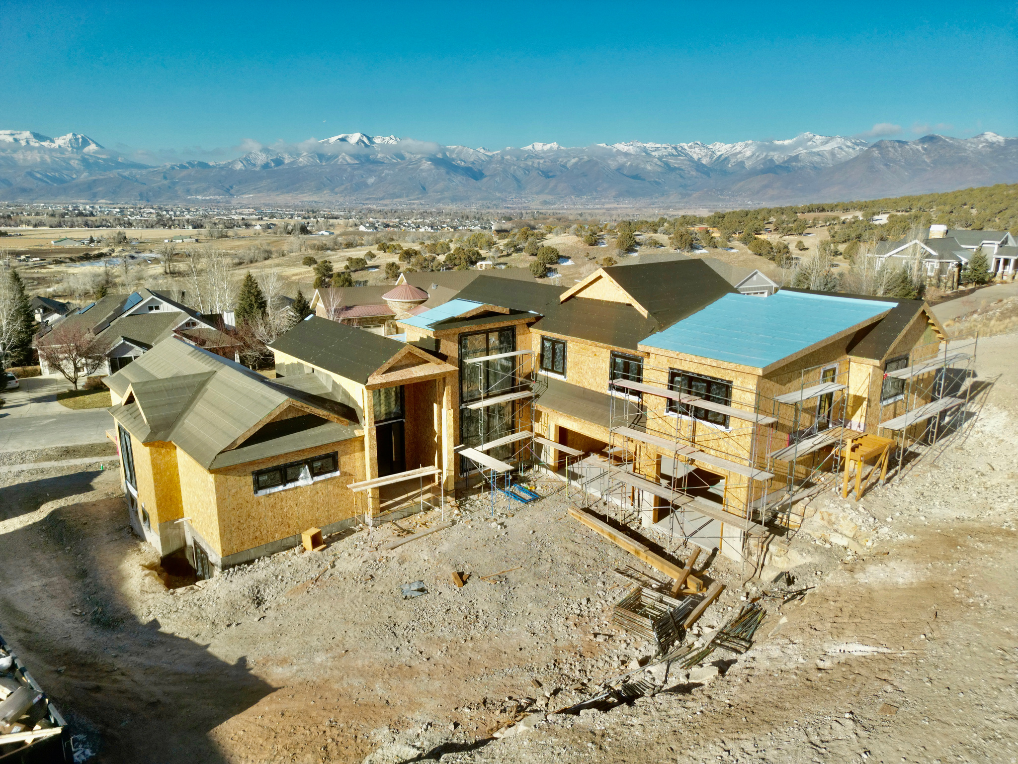 CROSSINGS AT LAKE CREEK - Residential