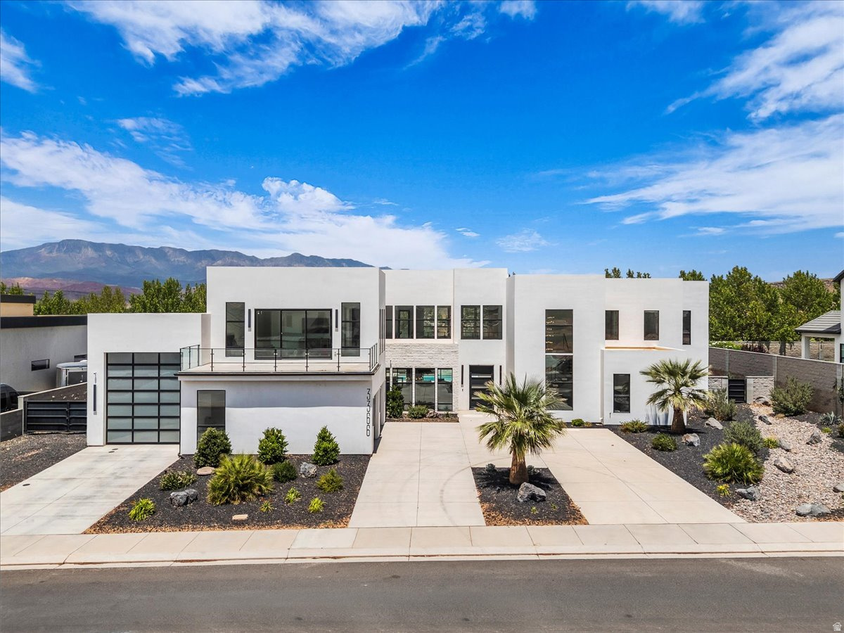 SOUTHERN ESTATES - Residential
