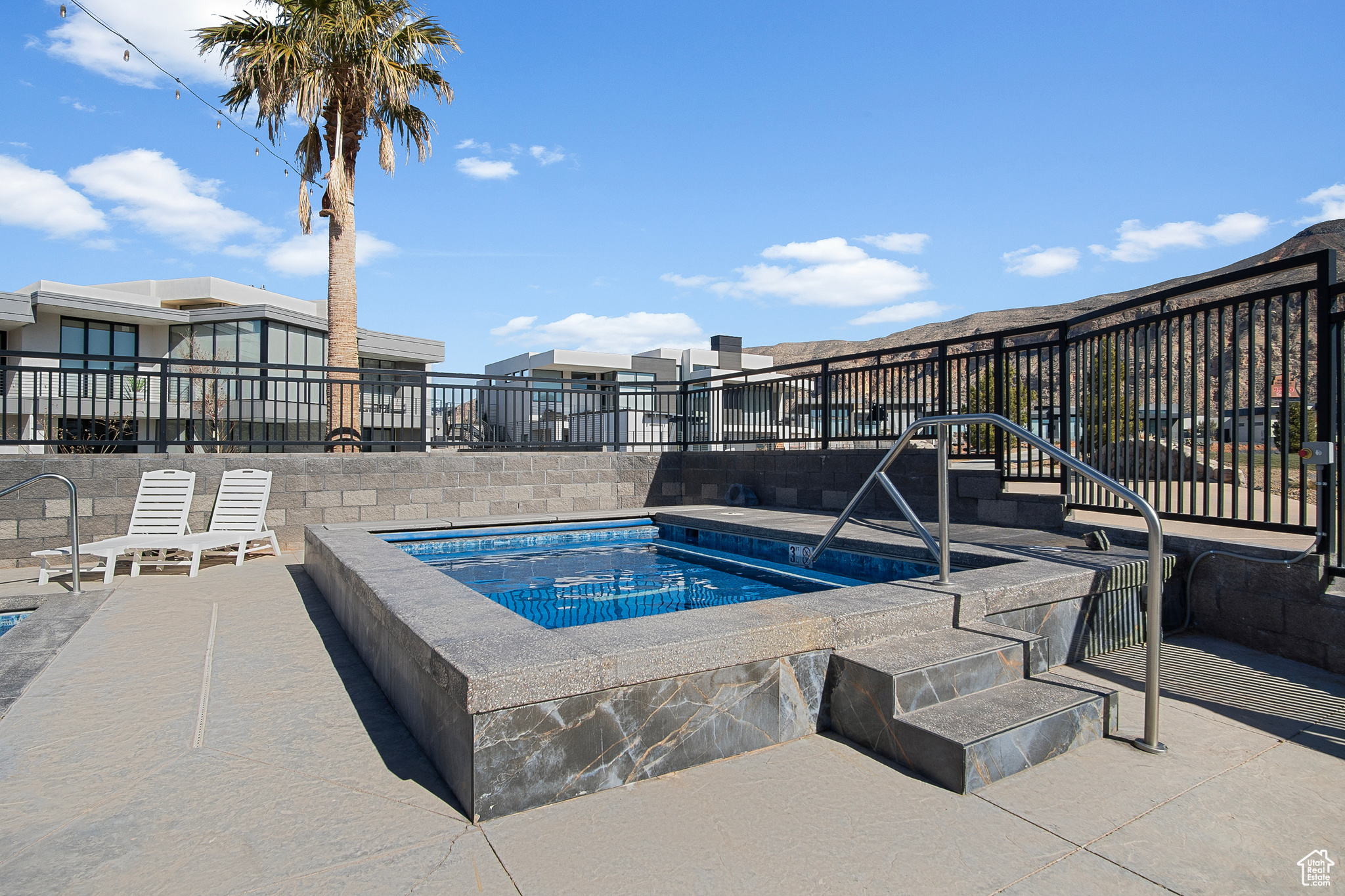 GOLF VIEW ESTATES AT - Residential