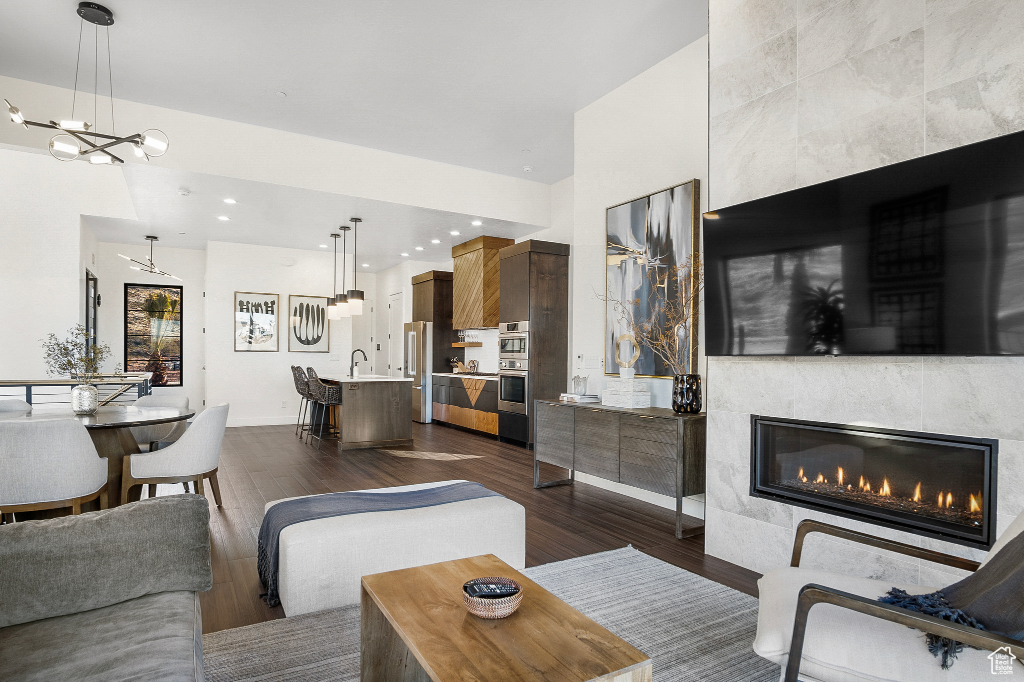 GOLF VIEW ESTATES AT - Residential